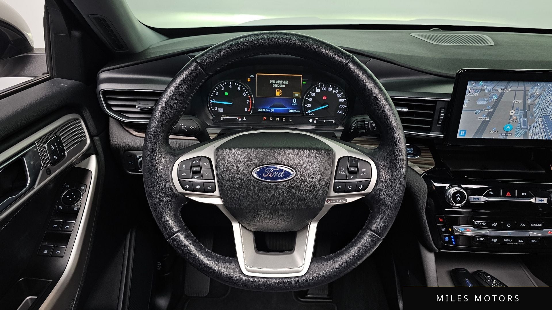Ford 익스플로러 2022 — миниатюра 13
