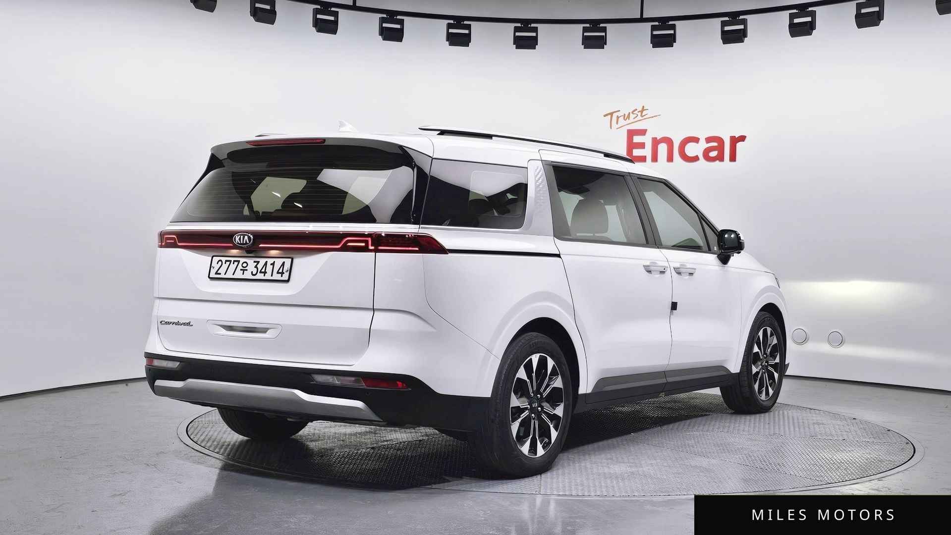 Kia Carnival 2021 — миниатюра 2