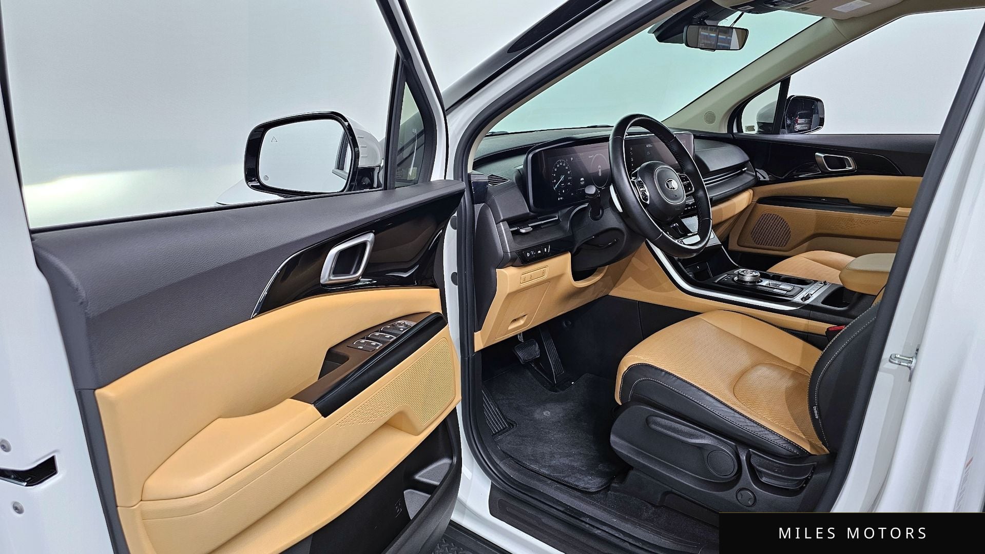 Kia Carnival 2021 — миниатюра 10