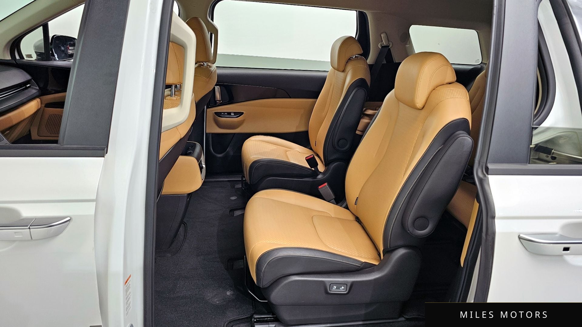 Kia Carnival 2021 — миниатюра 11