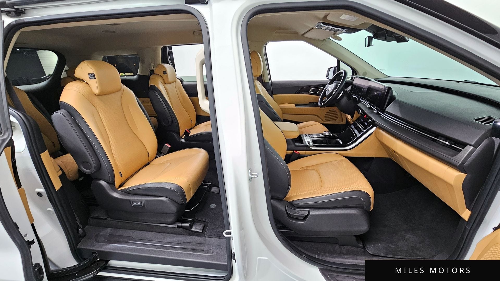 Kia Carnival 2021 — миниатюра 12