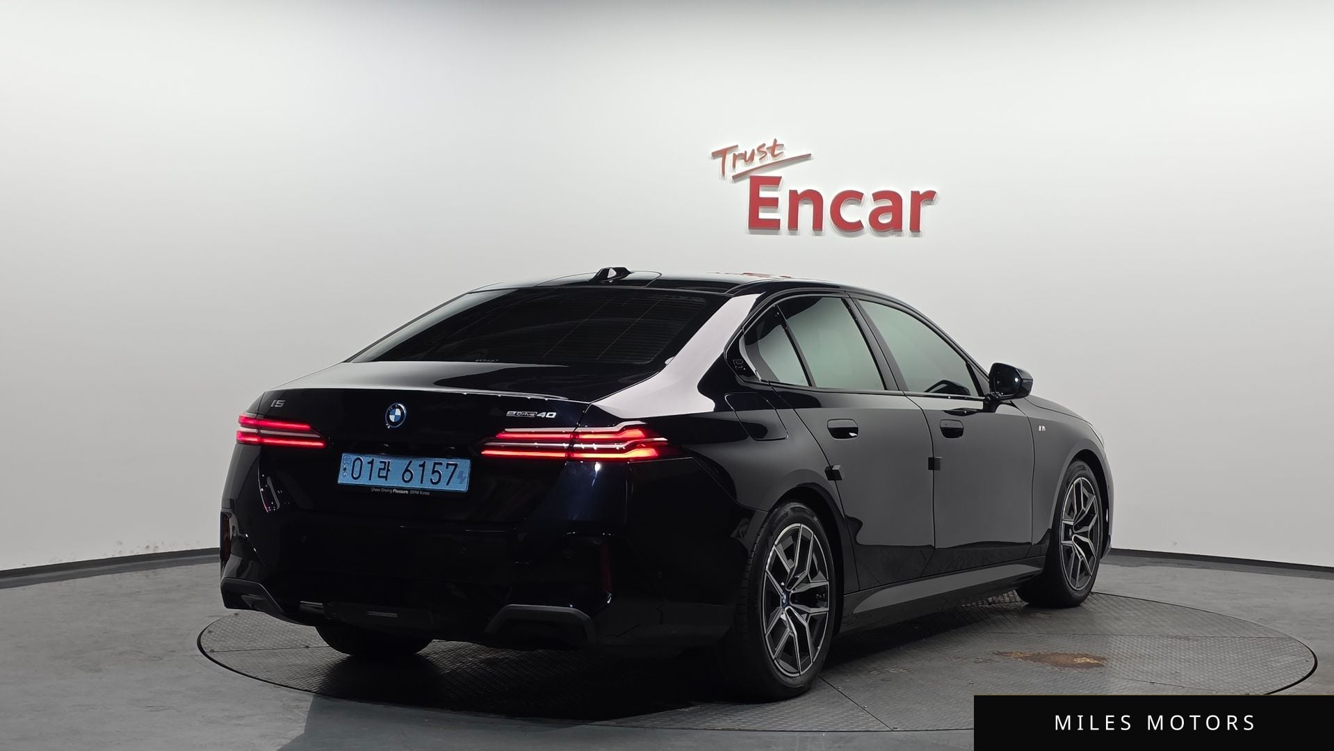BMW i5 (G60) 2025 — фото 1 из 12