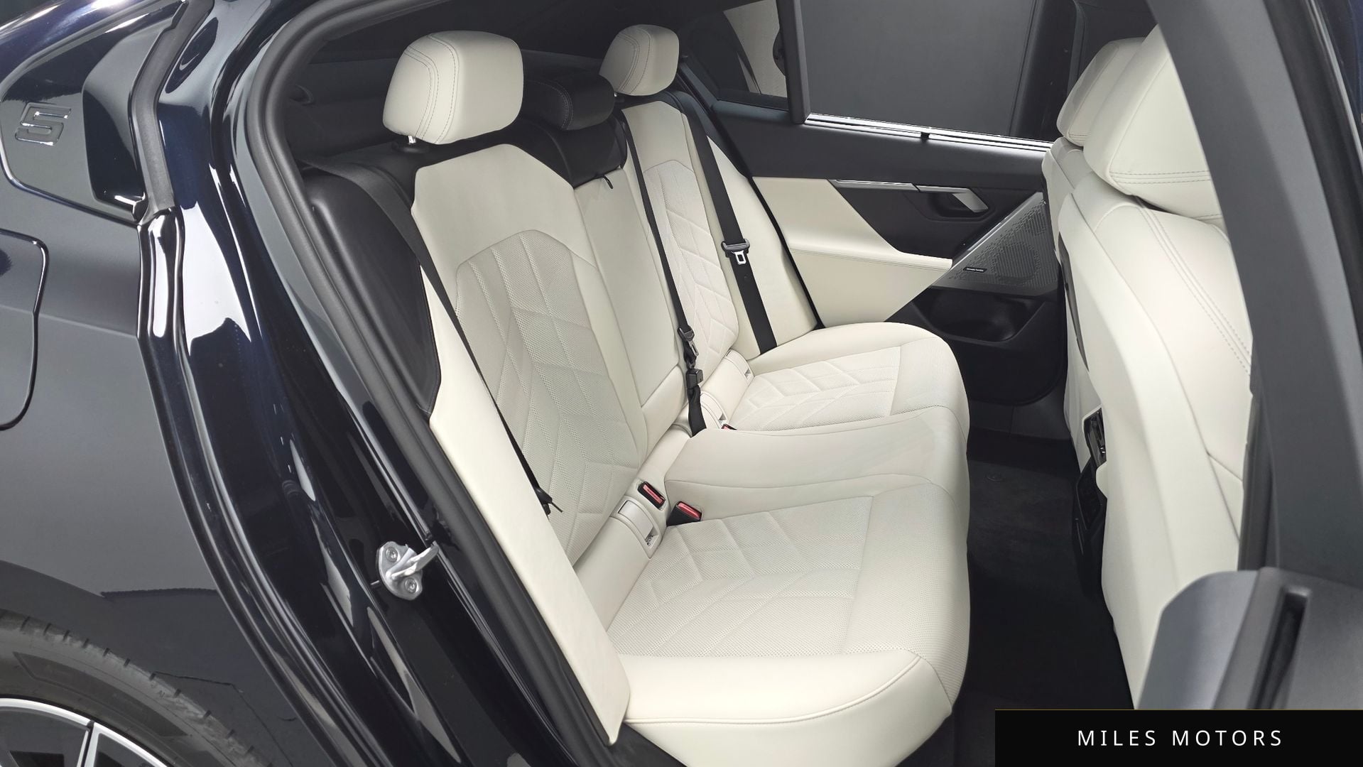 BMW i5 (G60) 2025 — миниатюра 11