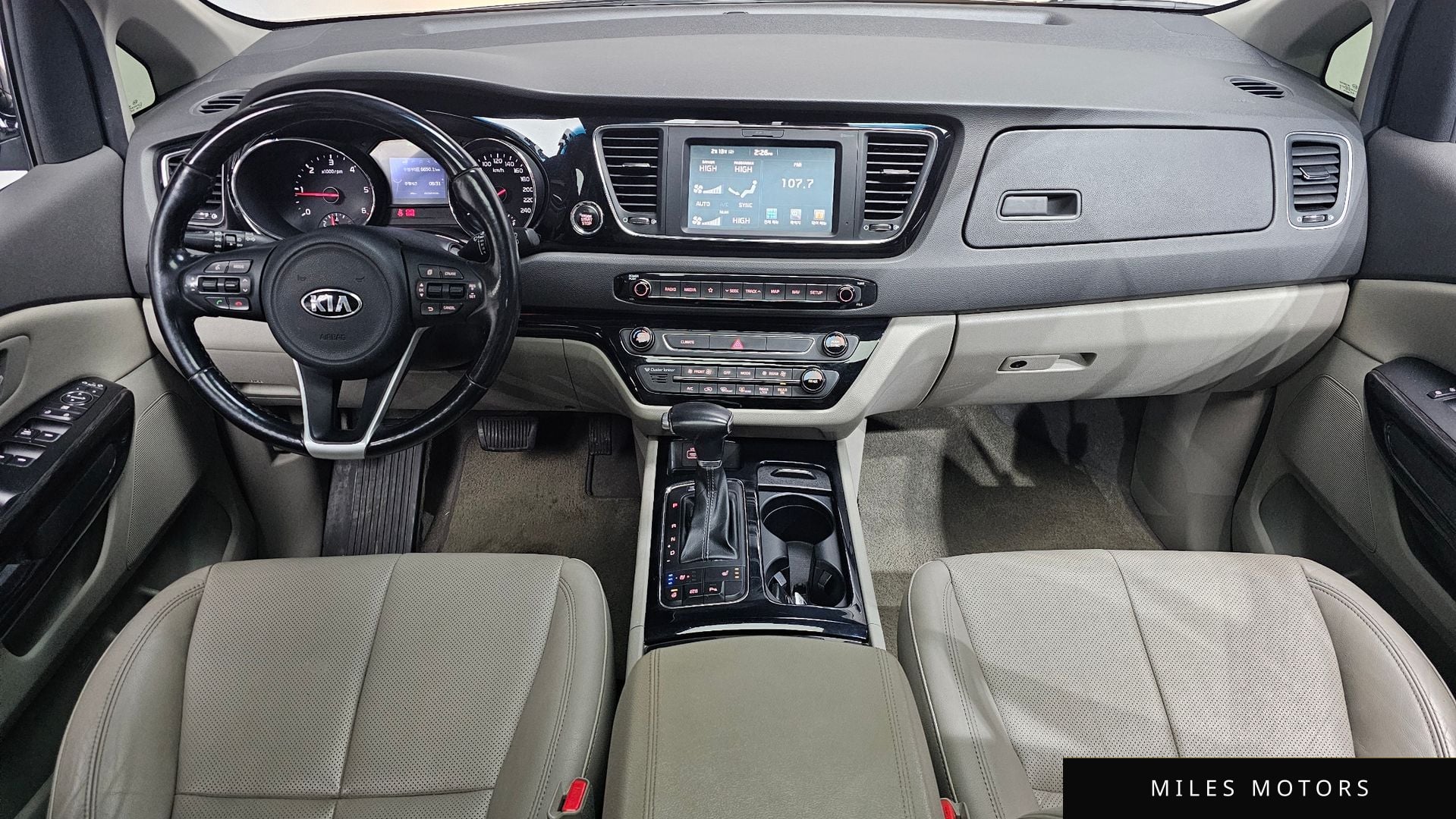 Kia Canival 2018 — миниатюра 6
