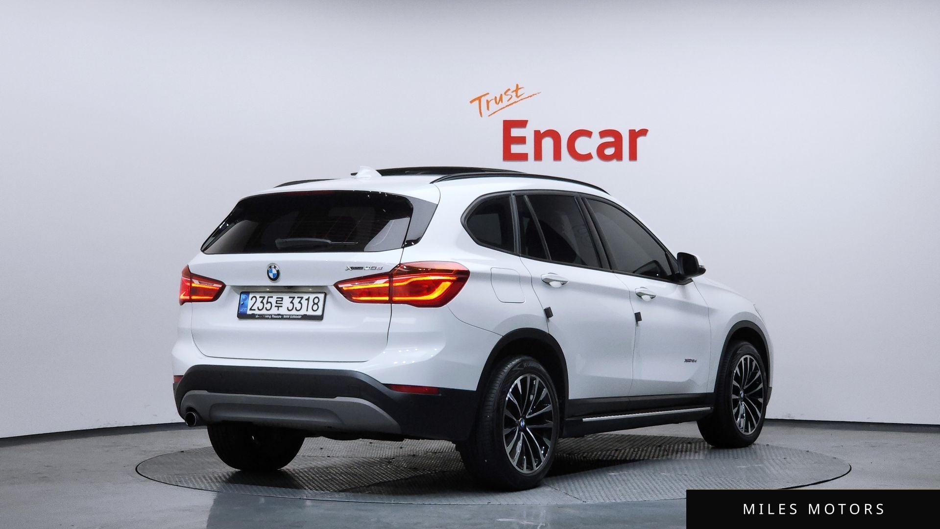 BMW X1 (F48) 2016 — миниатюра 2