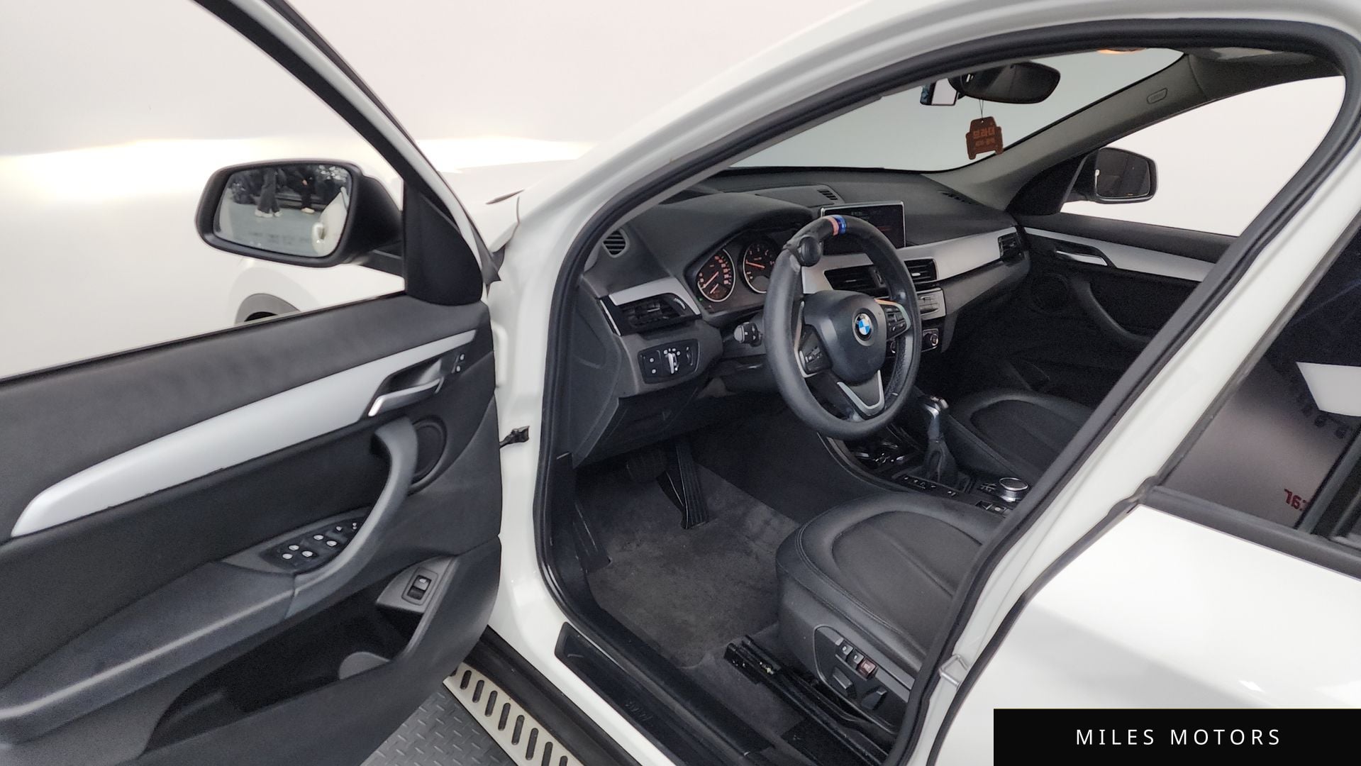 BMW X1 (F48) 2016 — миниатюра 10