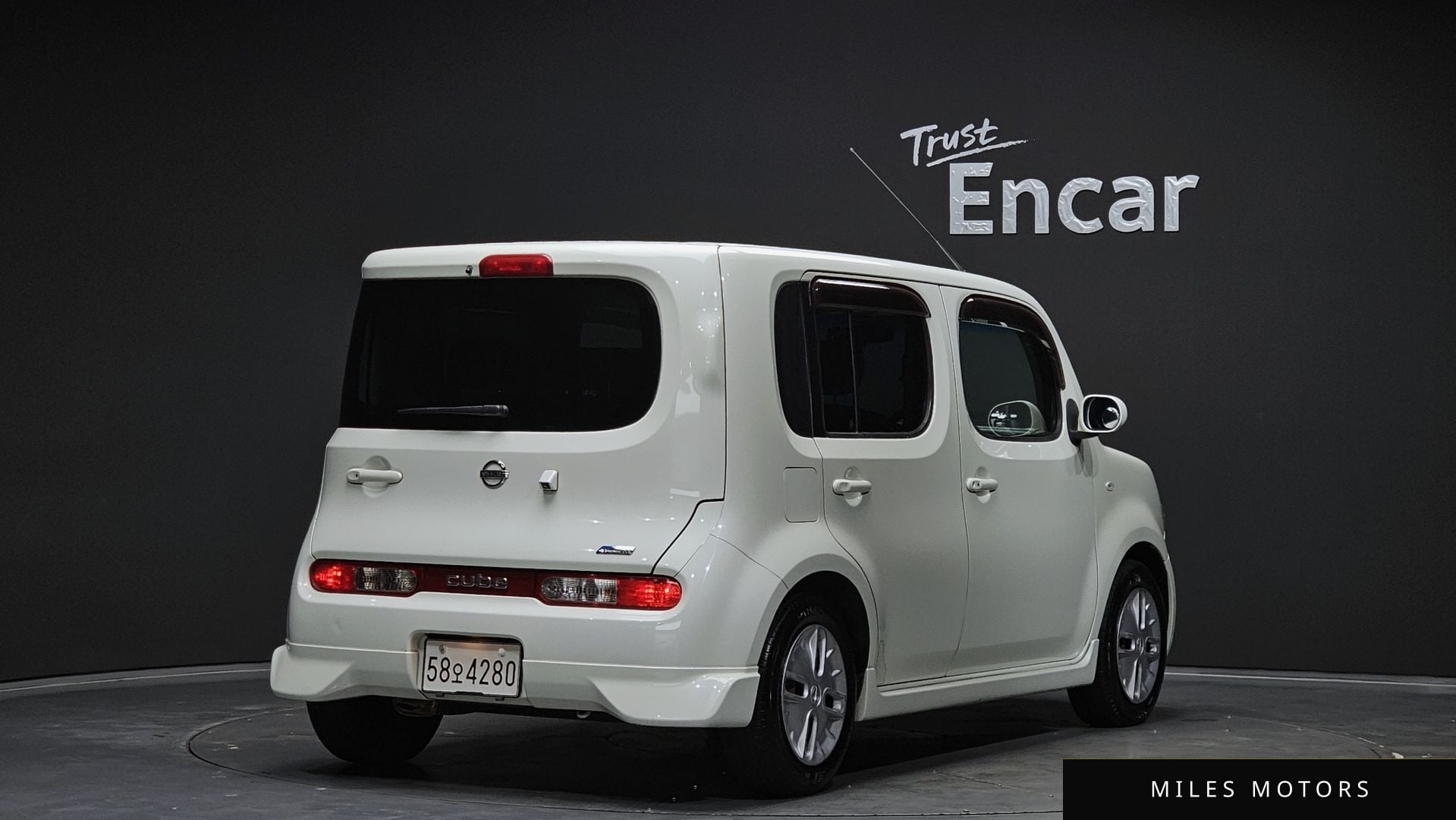 Nissan Cube 2010 — миниатюра 2