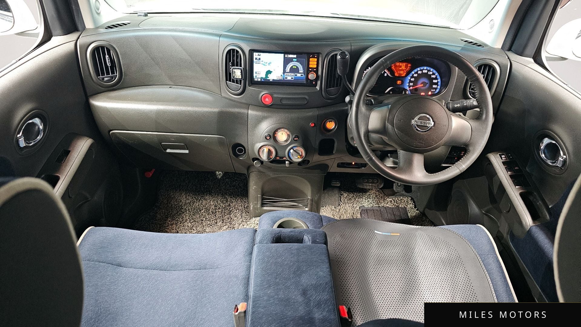 Nissan Cube 2010 — миниатюра 7