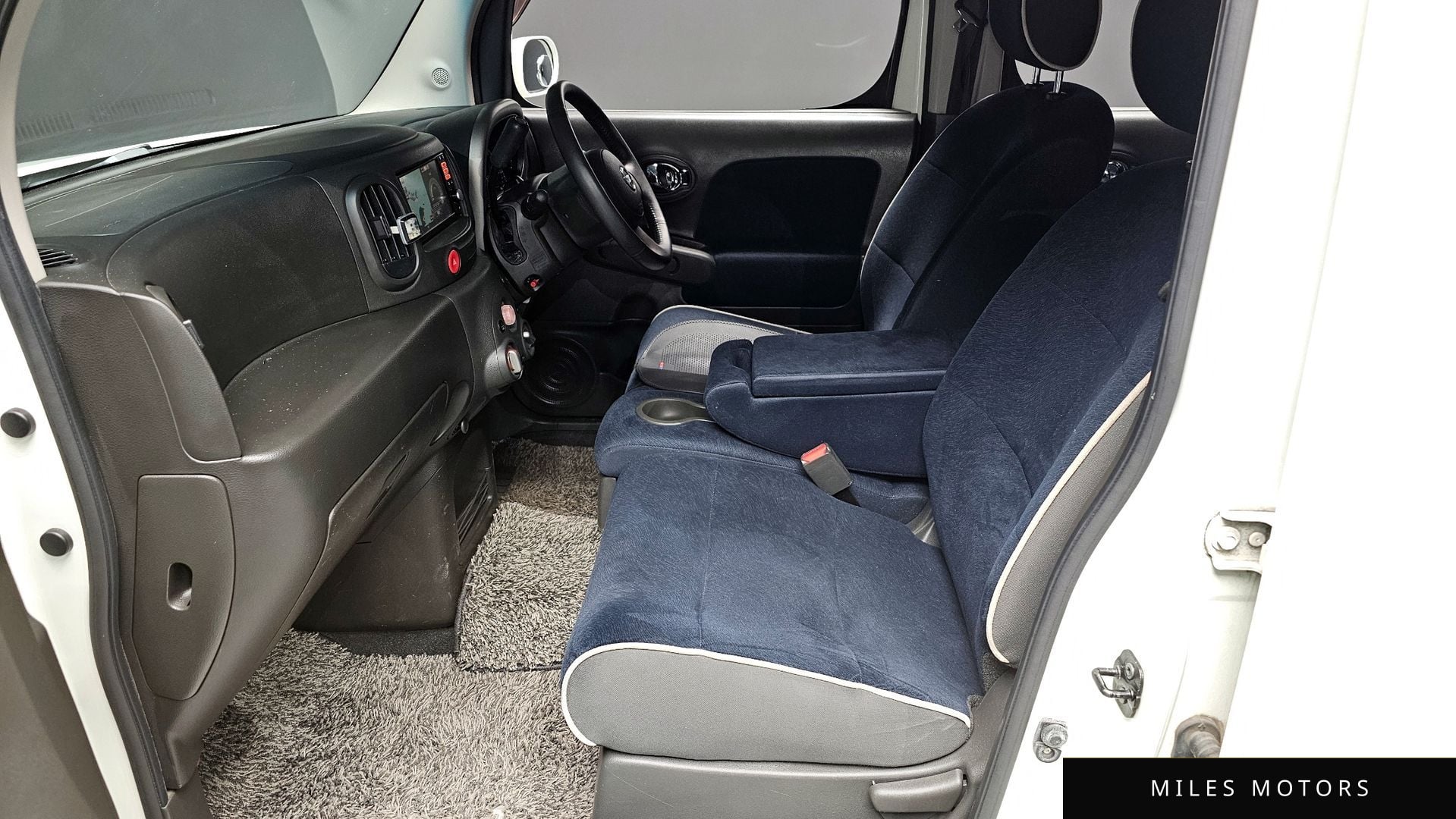 Nissan Cube 2010 — миниатюра 11
