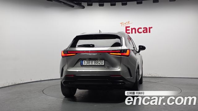 Лексус NX350h 2025 — миниатюра 4