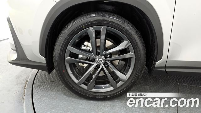 Лексус NX350h 2025 — миниатюра 5