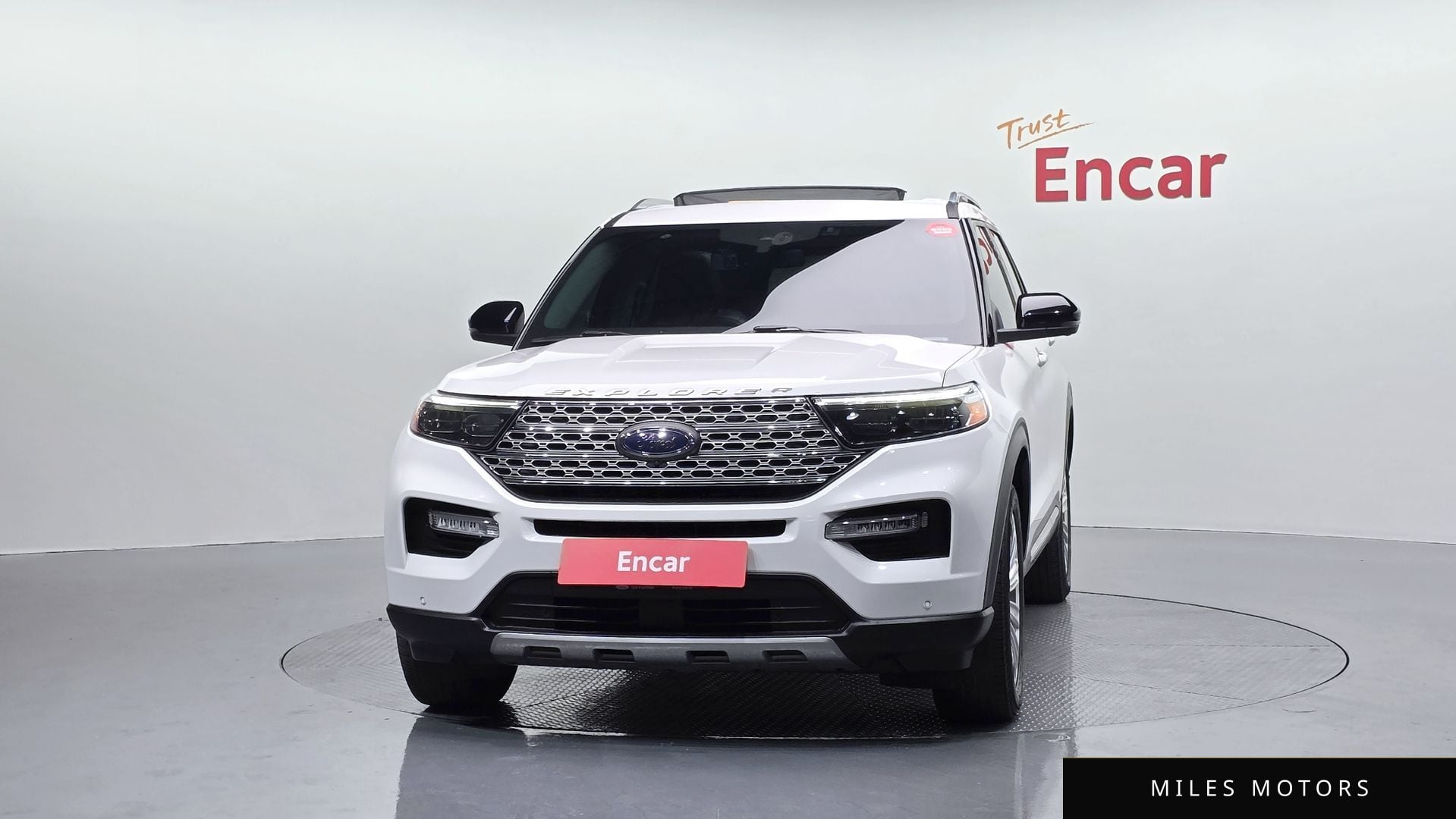 Ford Explorer 2021 — миниатюра 3
