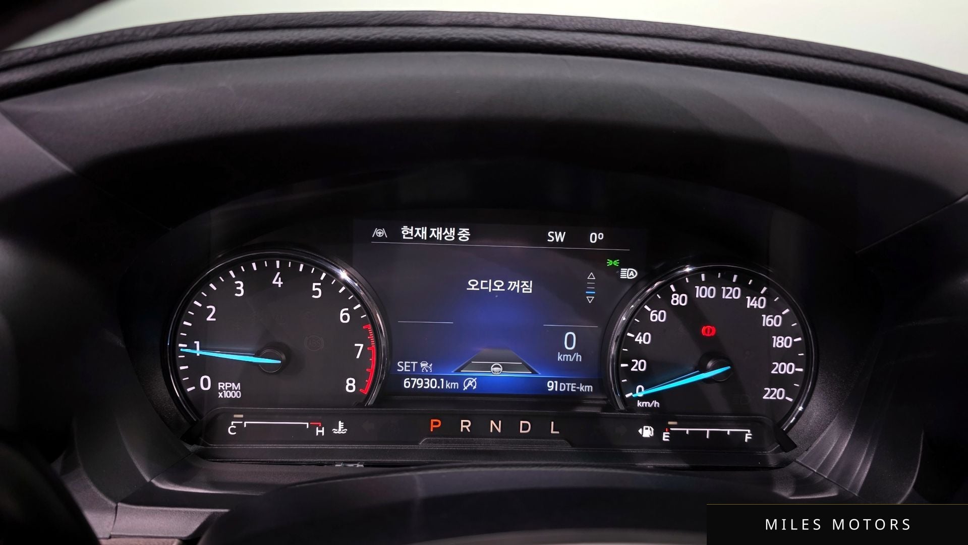 Ford Explorer 2021 — миниатюра 8