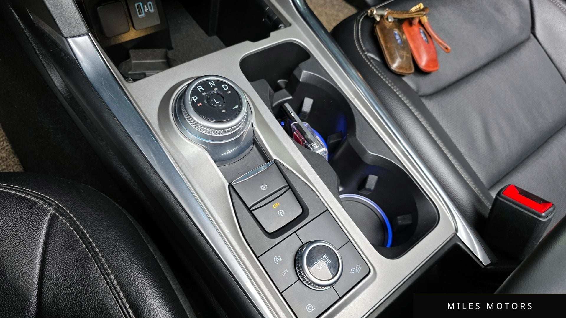 Ford Explorer 2021 — миниатюра 9