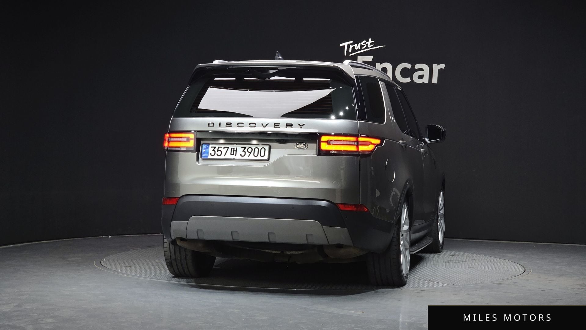 Land Rover Discovery 2017 — миниатюра 4