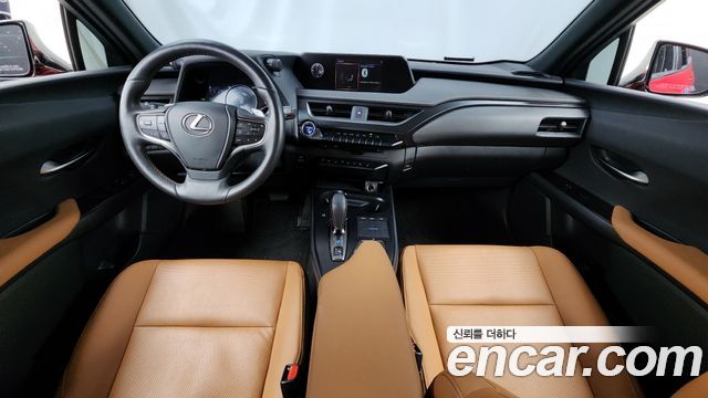 Лексус UX300e 2022 — миниатюра 6