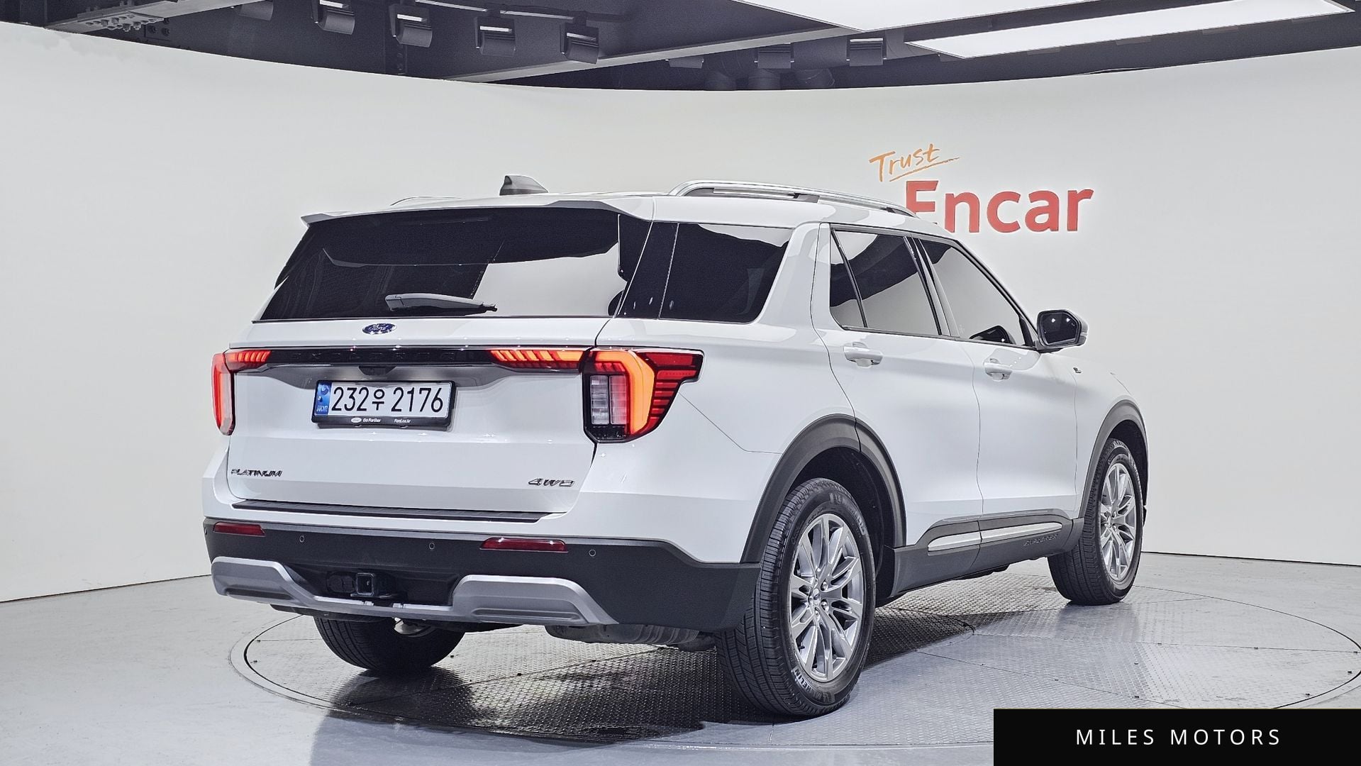 Ford Explorer 2025 — миниатюра 2