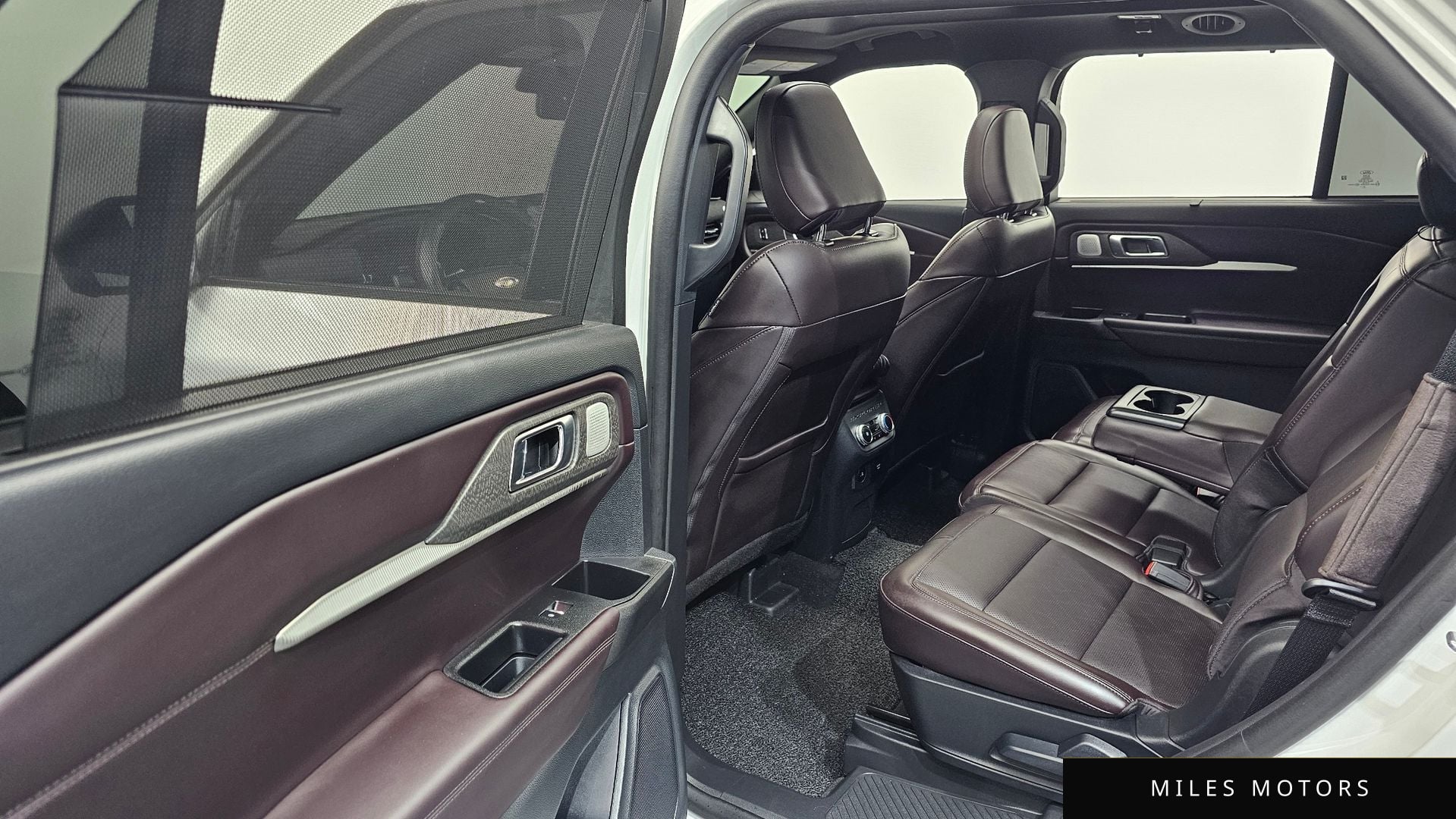 Ford Explorer 2025 — миниатюра 11