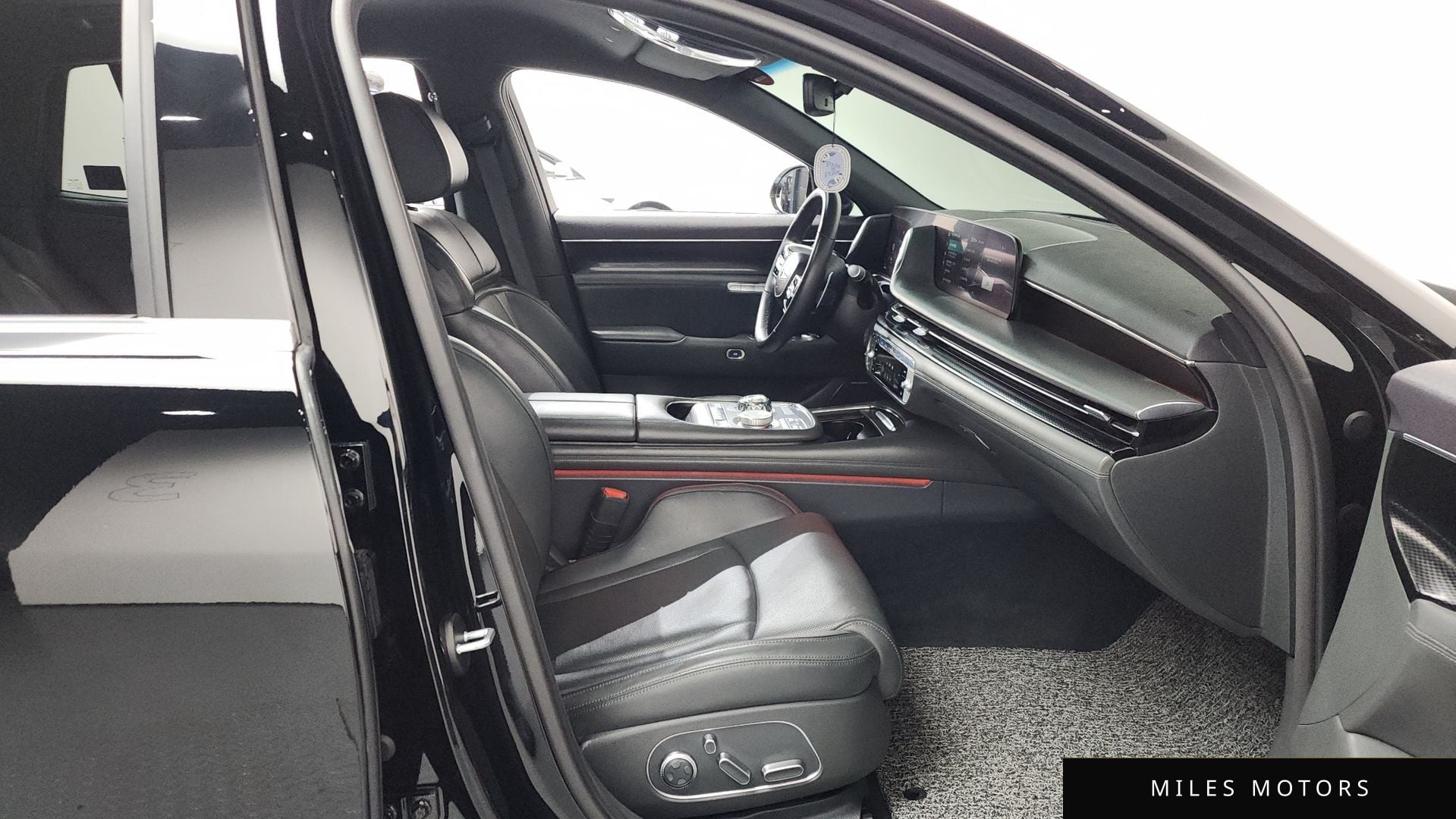 Genesis G90 (RS4) 2023 — миниатюра 11