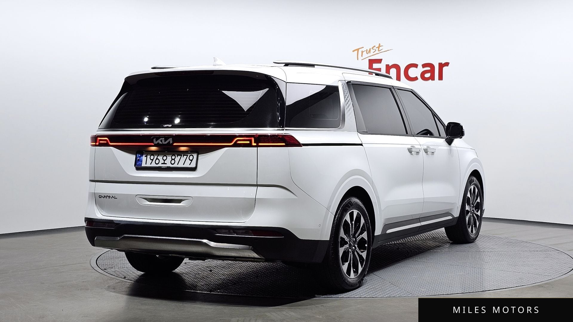 Kia Carnival 2023 — миниатюра 2