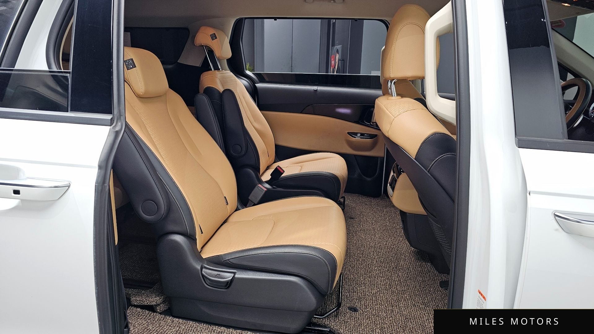 Kia Carnival 2023 — миниатюра 12