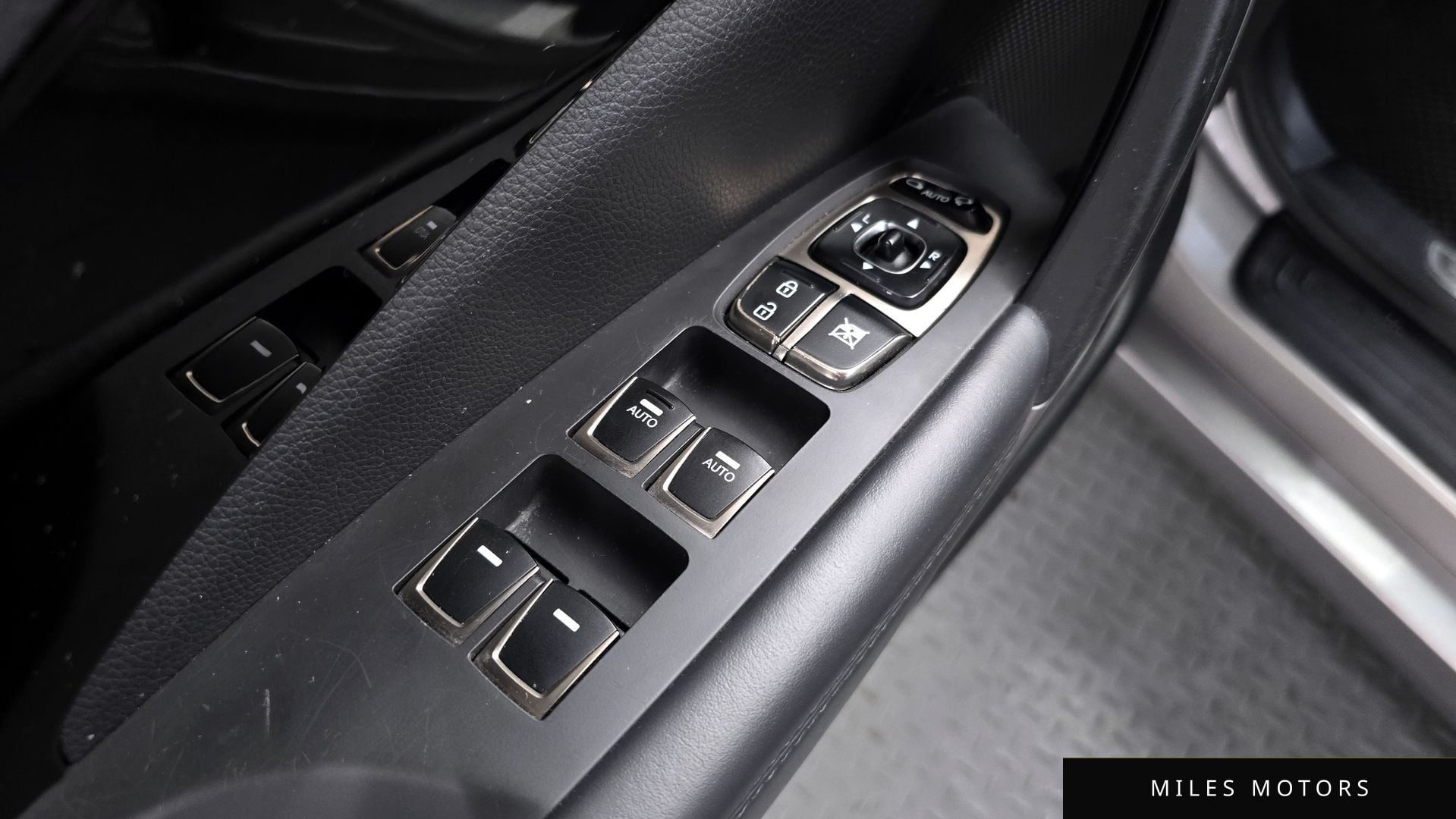 Hyundai 그랜저 HG 2012 — миниатюра 18