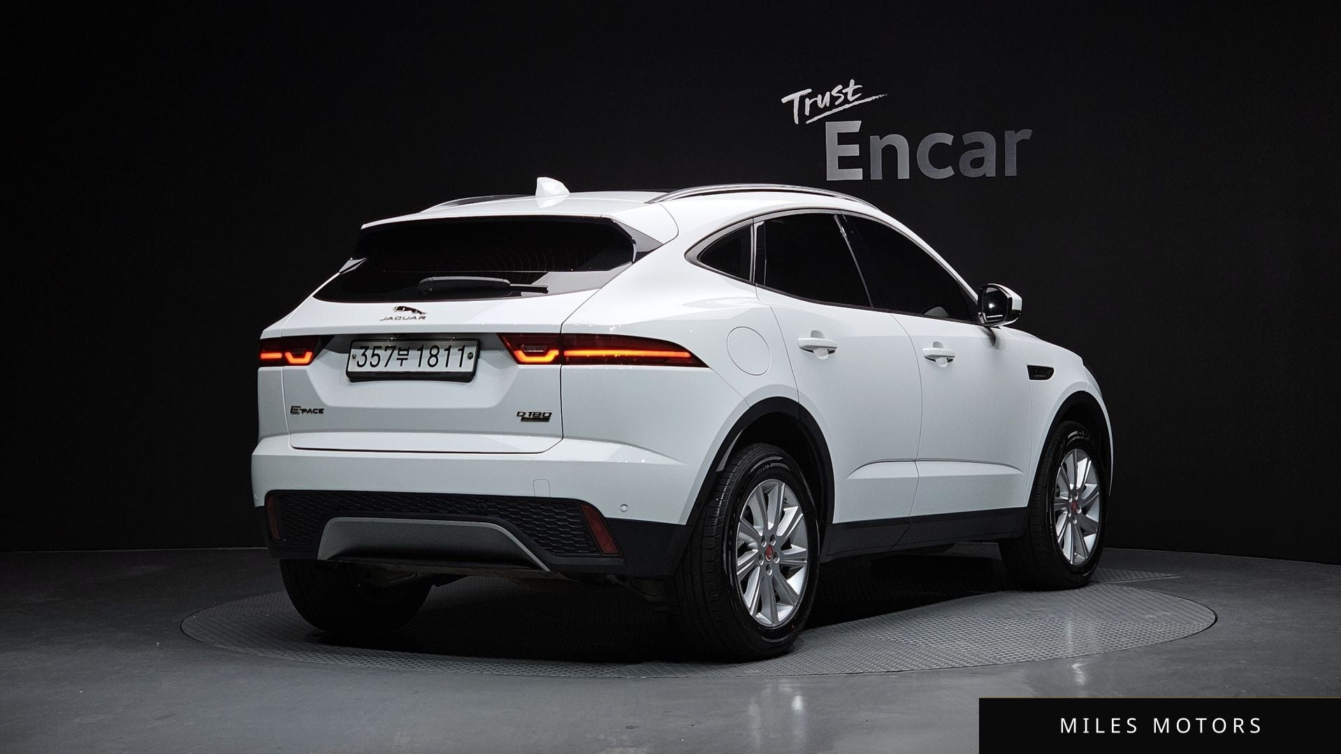 Jaguar E-PACE 2019 — миниатюра 2