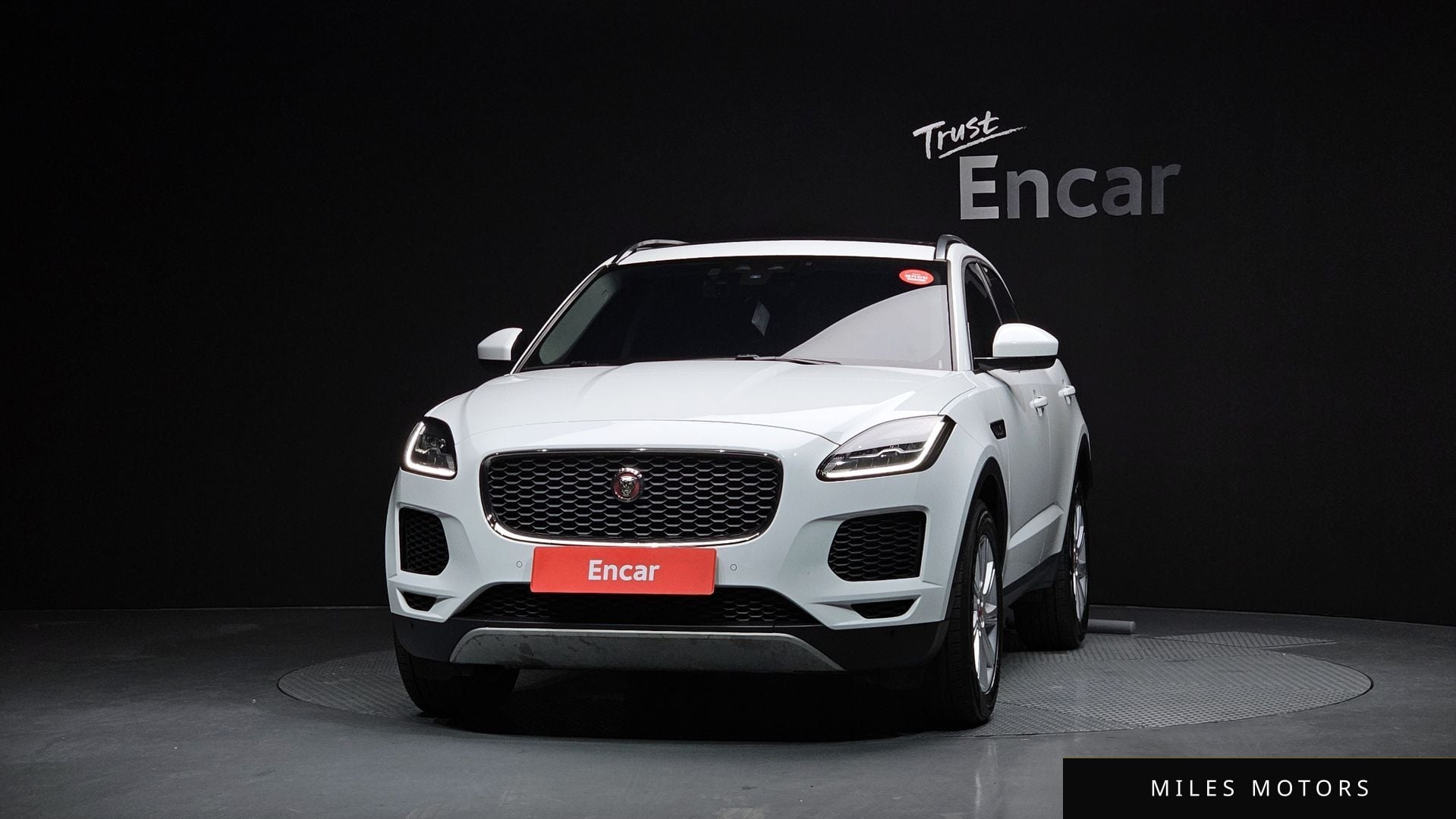 Jaguar E-PACE 2019 — миниатюра 3