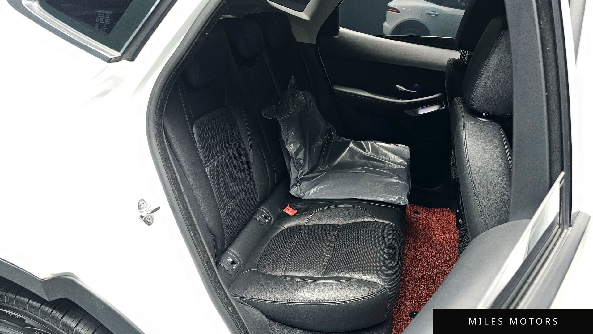 Jaguar E-PACE 2019 — миниатюра 12