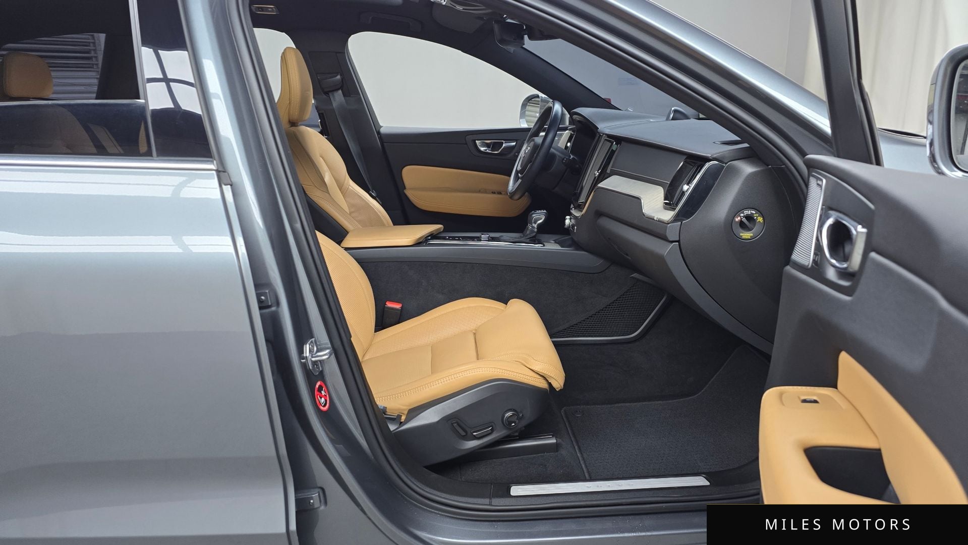 Volvo XC60 2020 — миниатюра 11