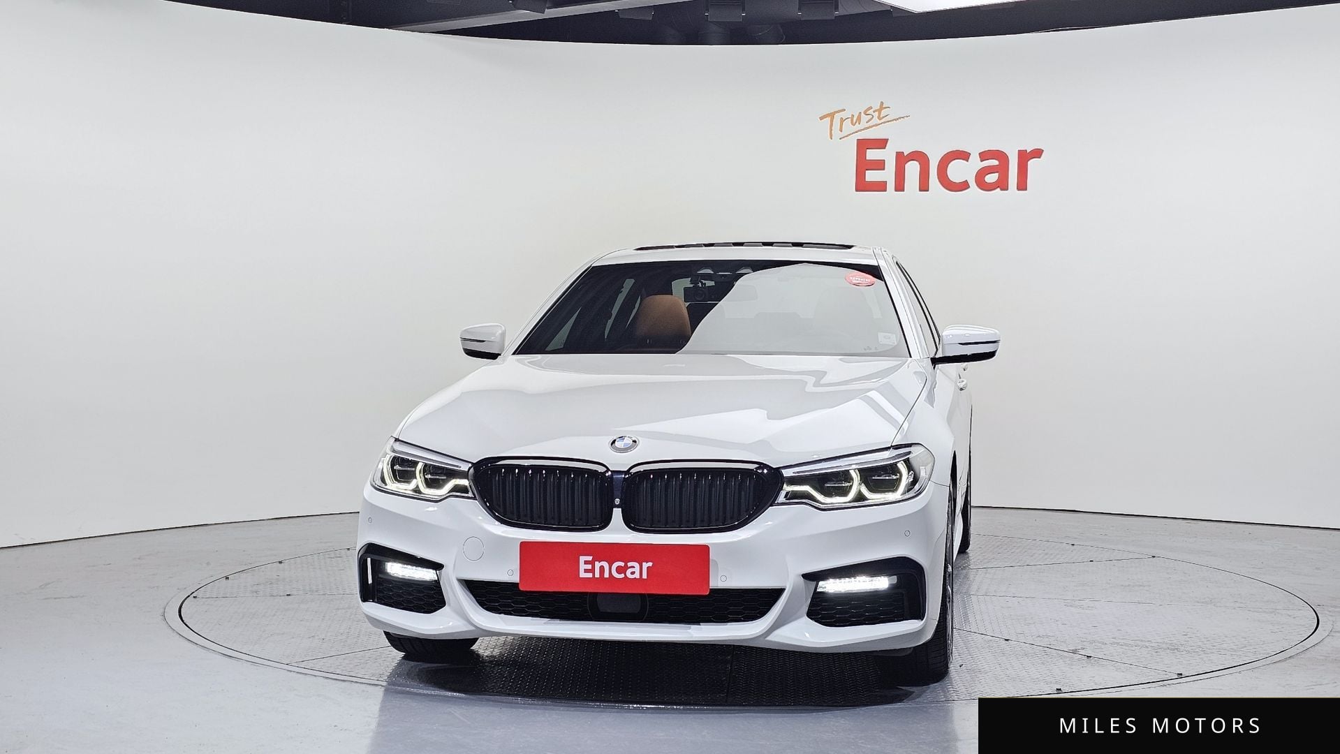 BMW 5시리즈 (G30) 2017 — миниатюра 3