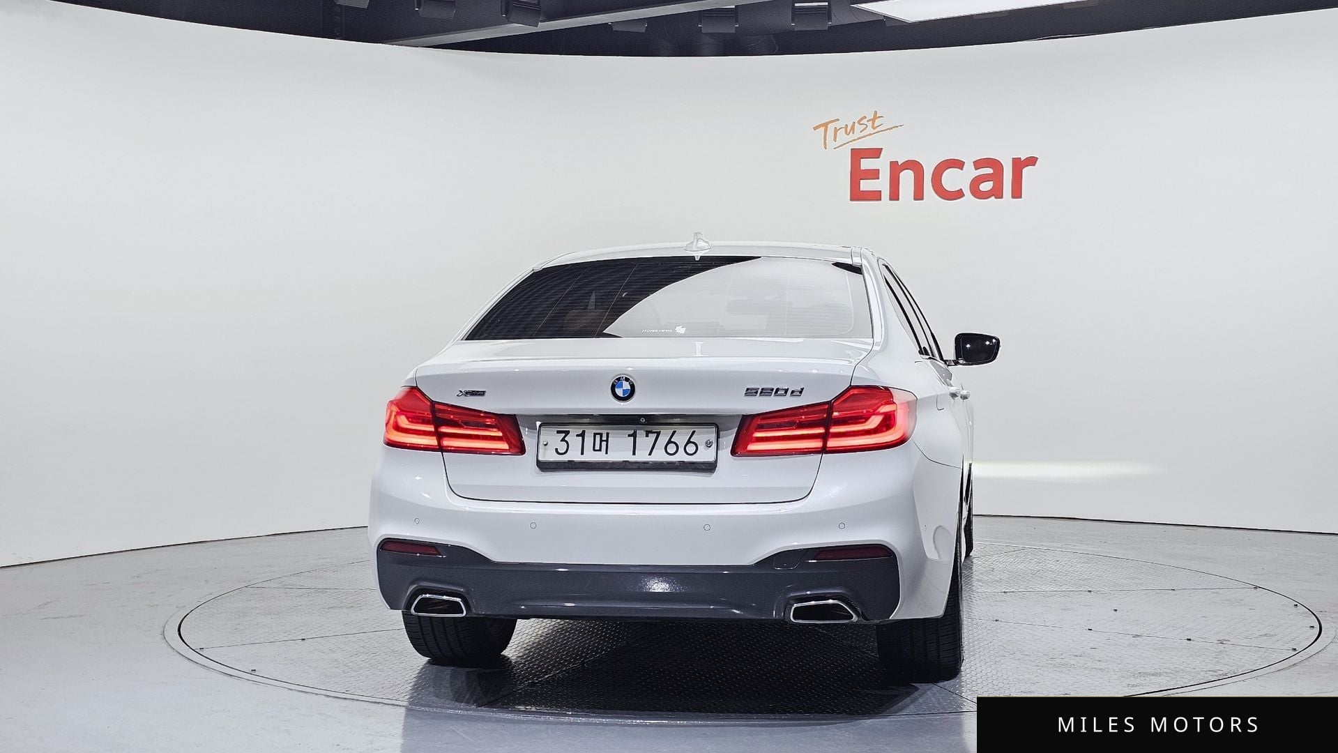 BMW 5시리즈 (G30) 2017 — миниатюра 4