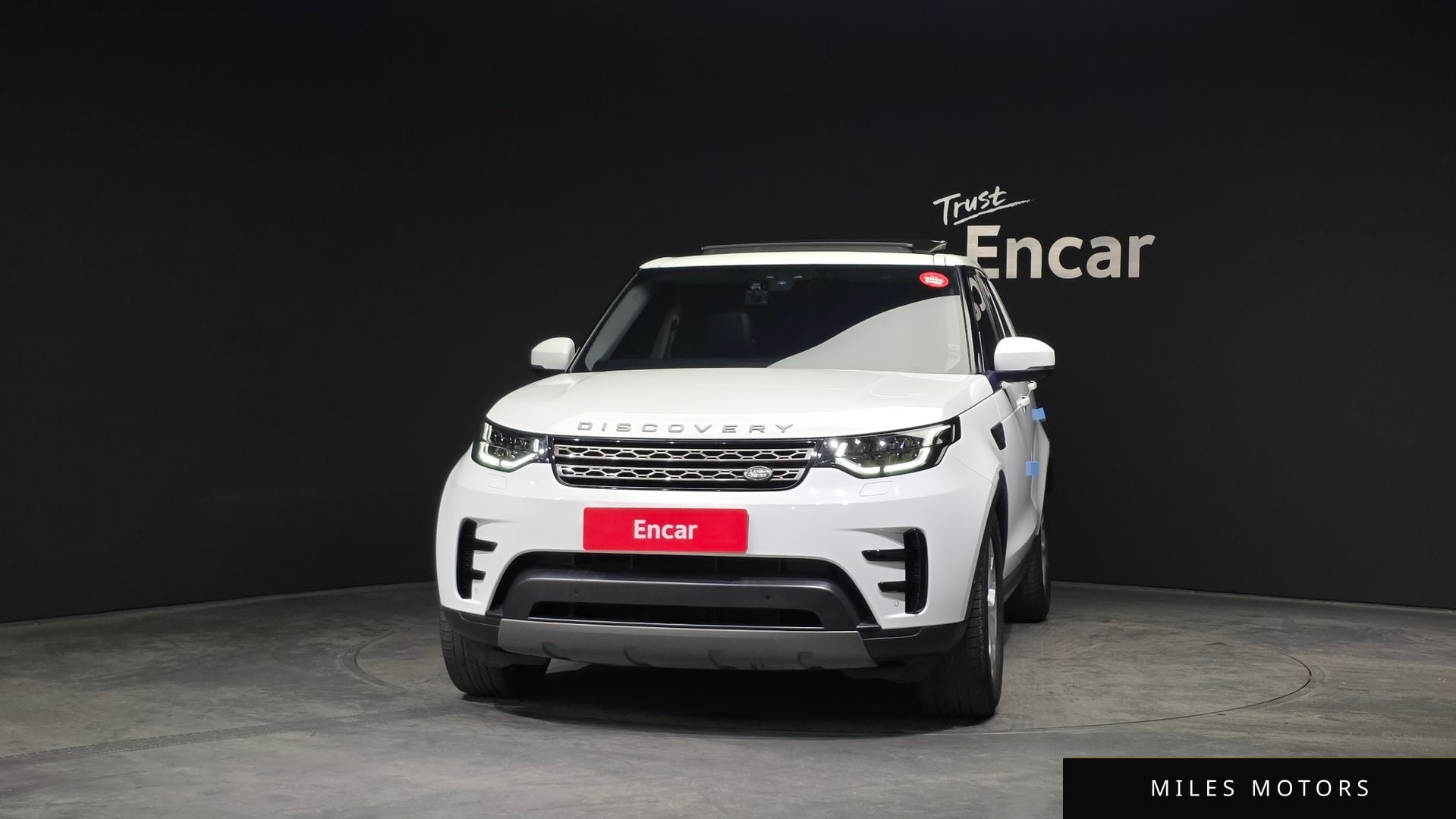 Land Rover Discovery 2019 — миниатюра 3