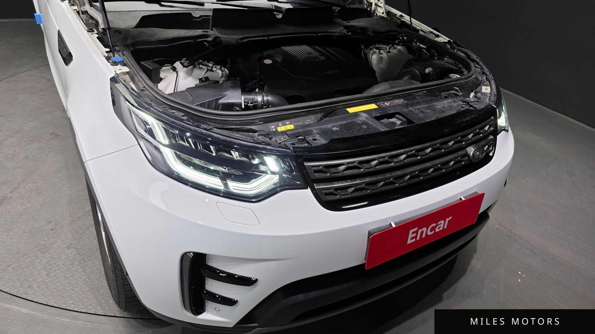 Land Rover Discovery 2019 — миниатюра 6