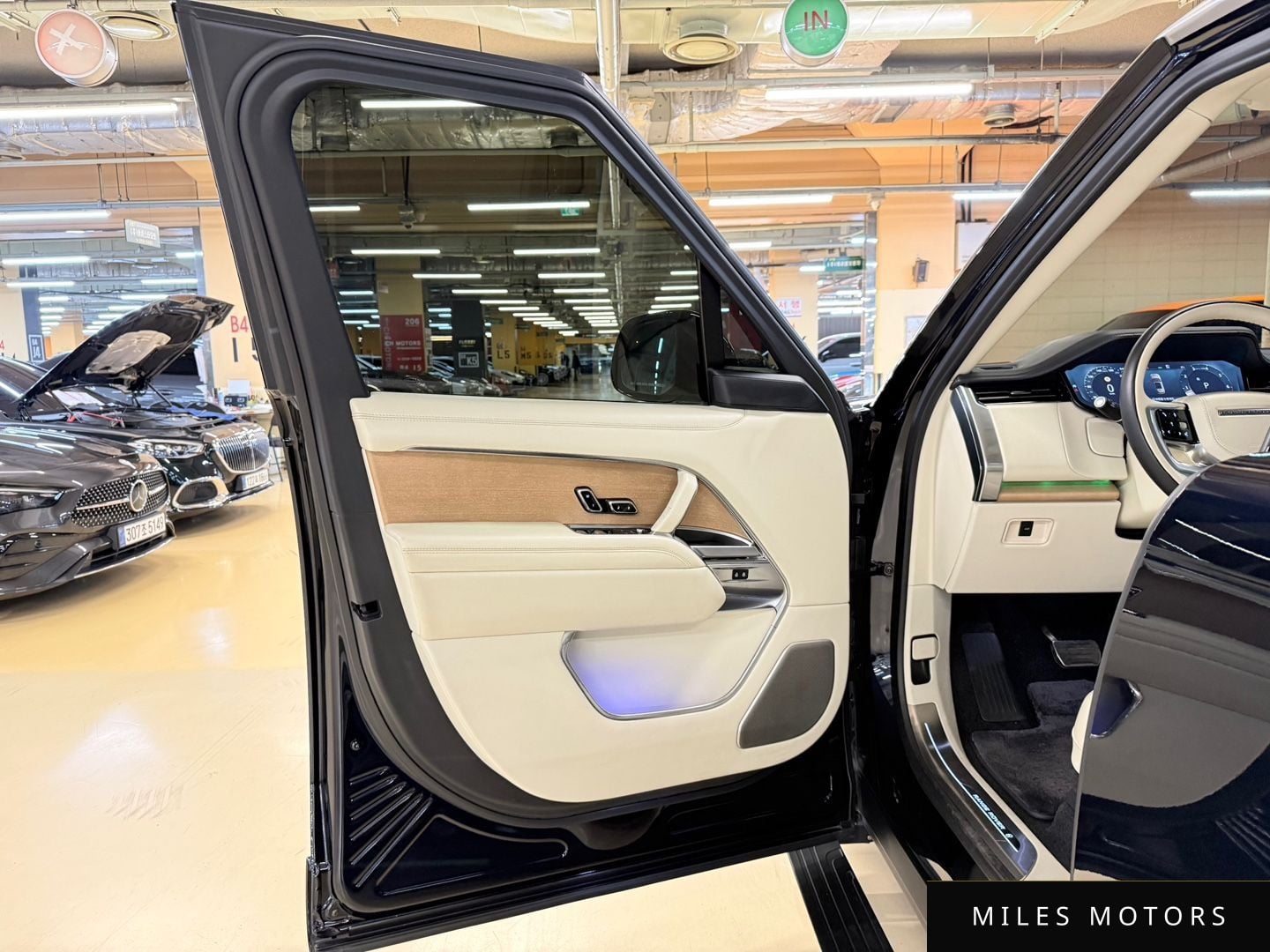 Land Rover Range Rover 2023 — миниатюра 10