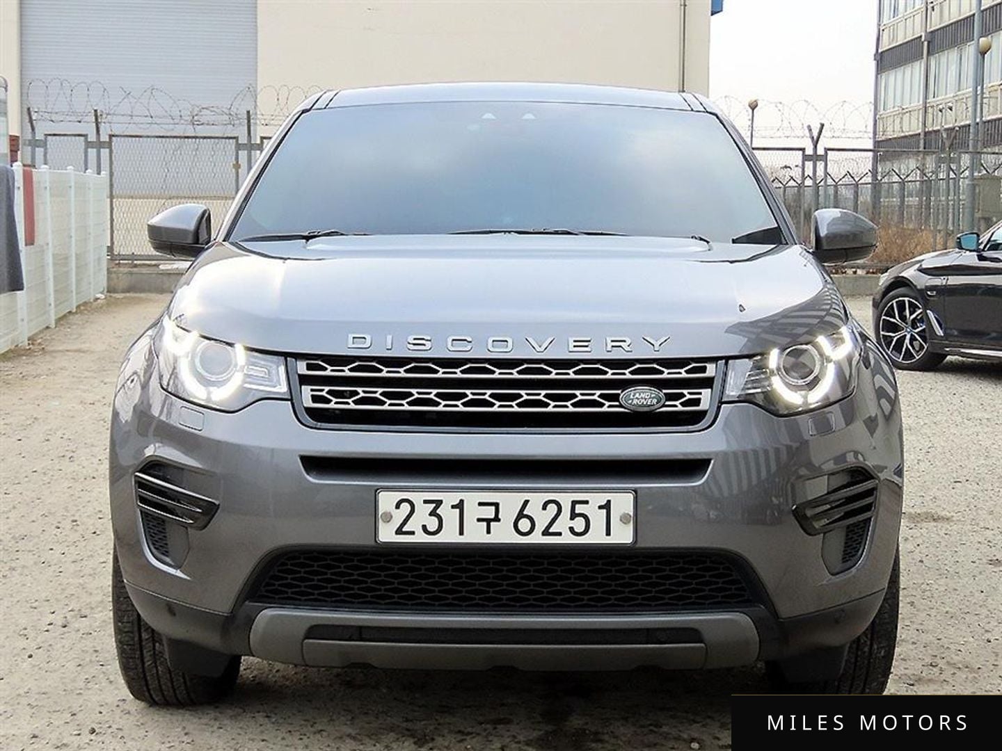 Land Rover Discovery Sport 2018 — фото 1 из 12