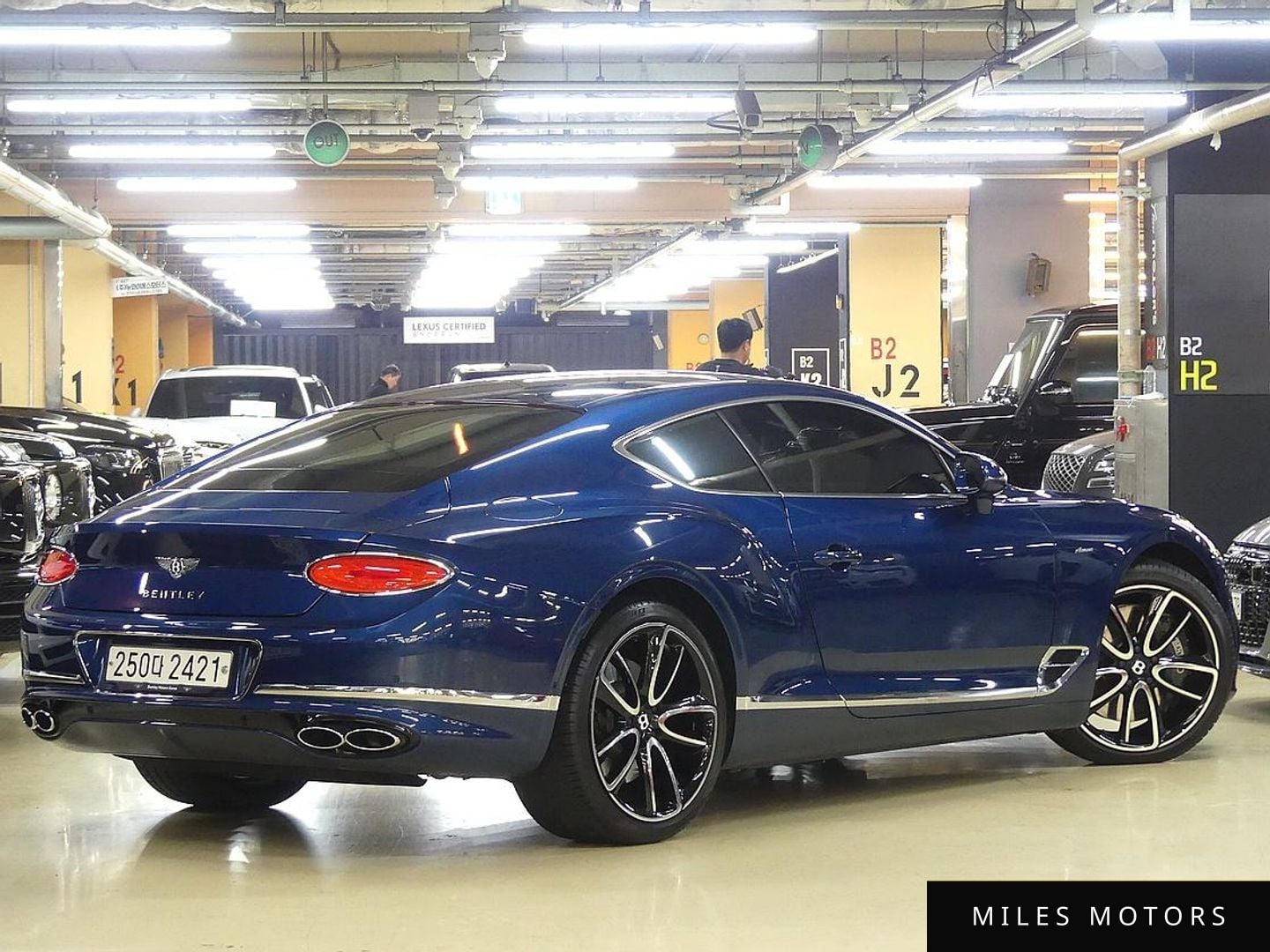 Bentley Continental GT 2023 — миниатюра 2