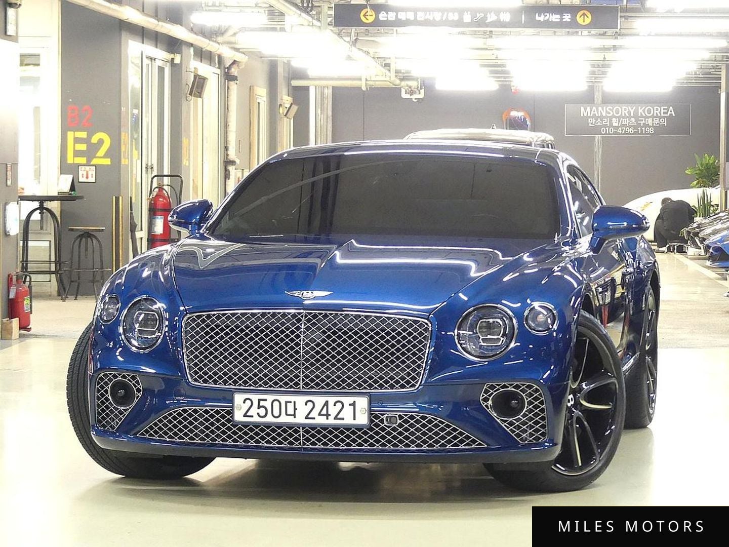Bentley Continental GT 2023 — миниатюра 3