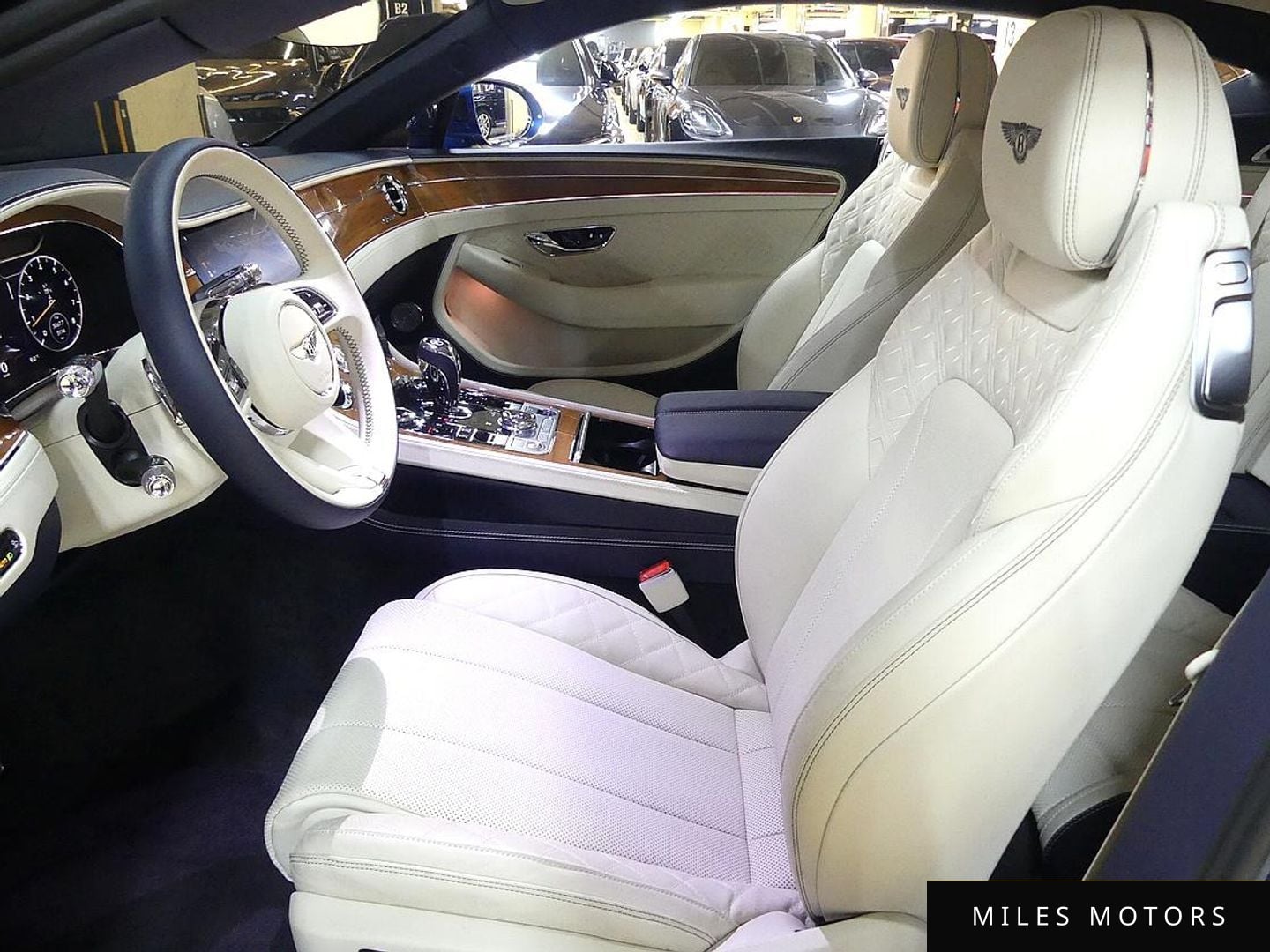 Bentley Continental GT 2023 — миниатюра 10