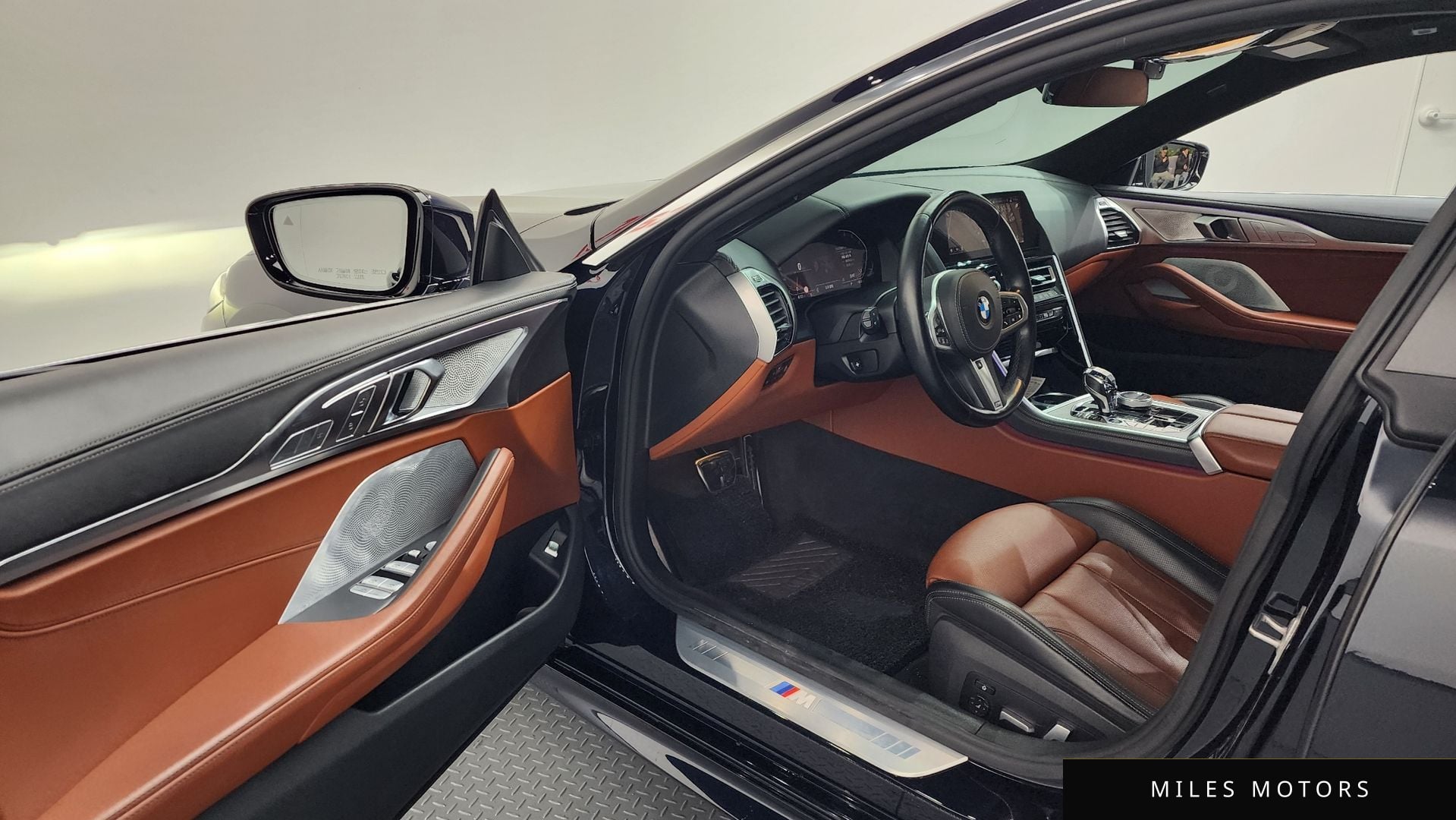BMW 8 Series (G15) 2021 — миниатюра 10
