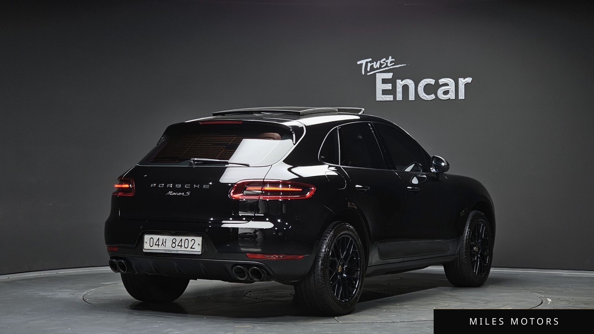 Porsche Macan 2017 — миниатюра 2