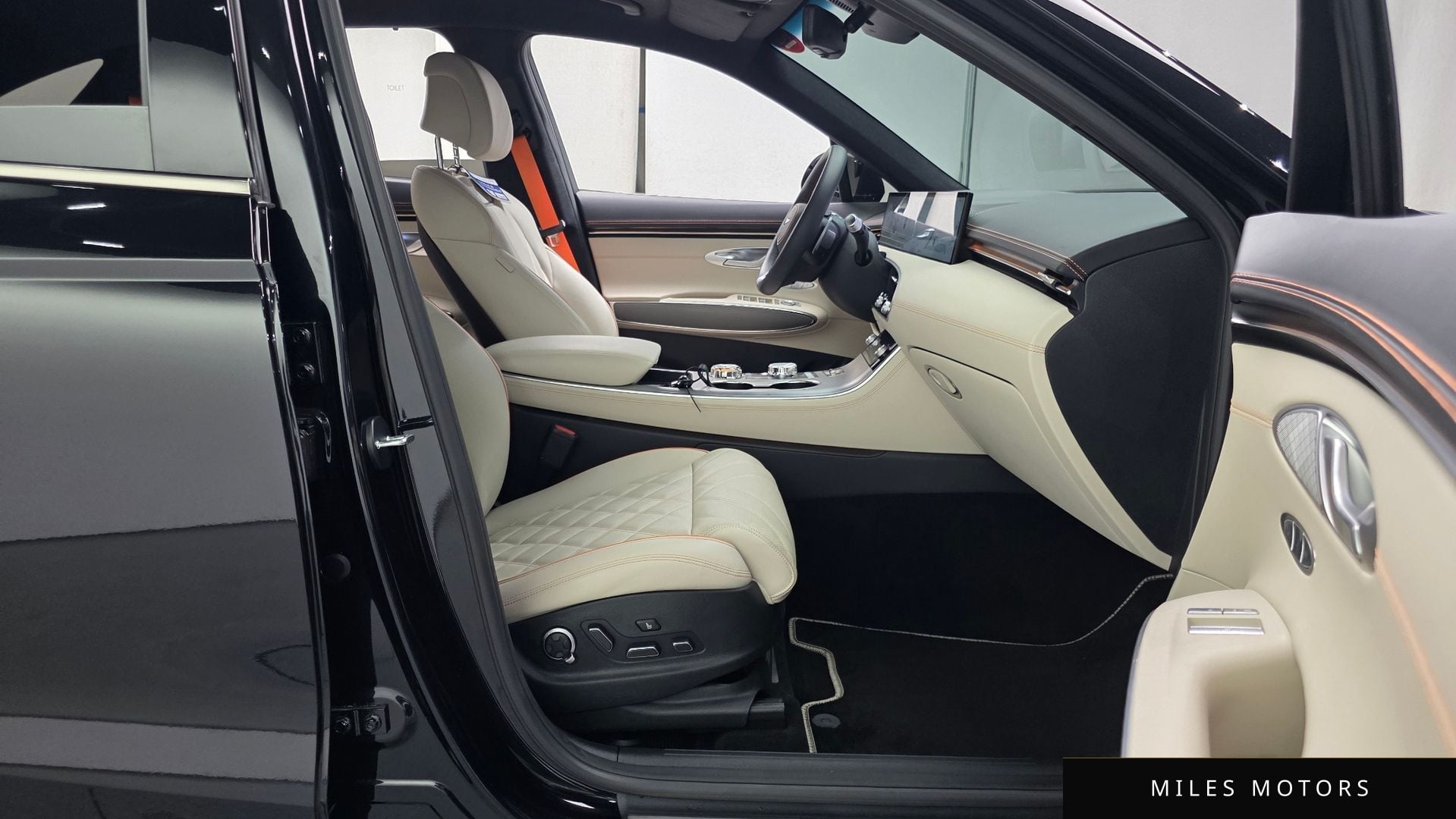 Genesis GV70 2025 — миниатюра 10