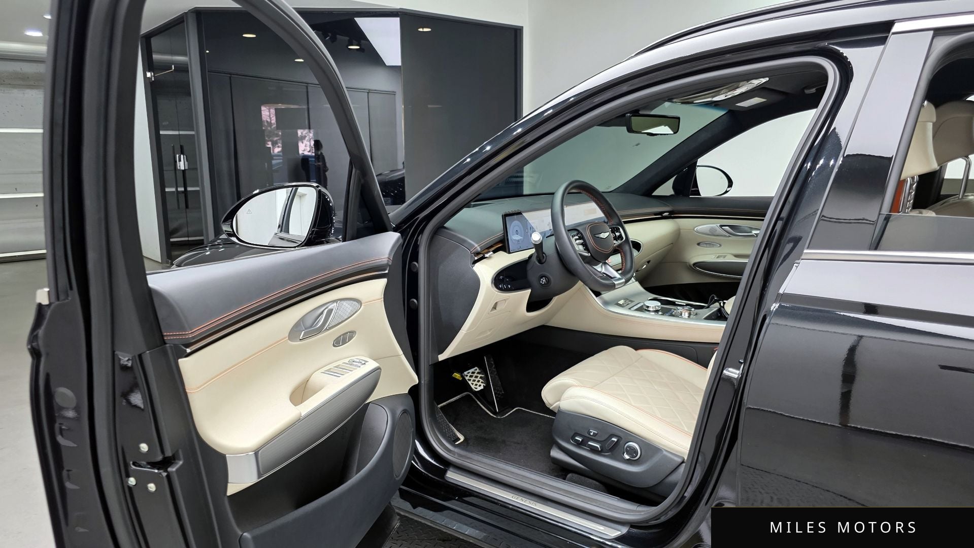 Genesis GV70 2025 — миниатюра 11
