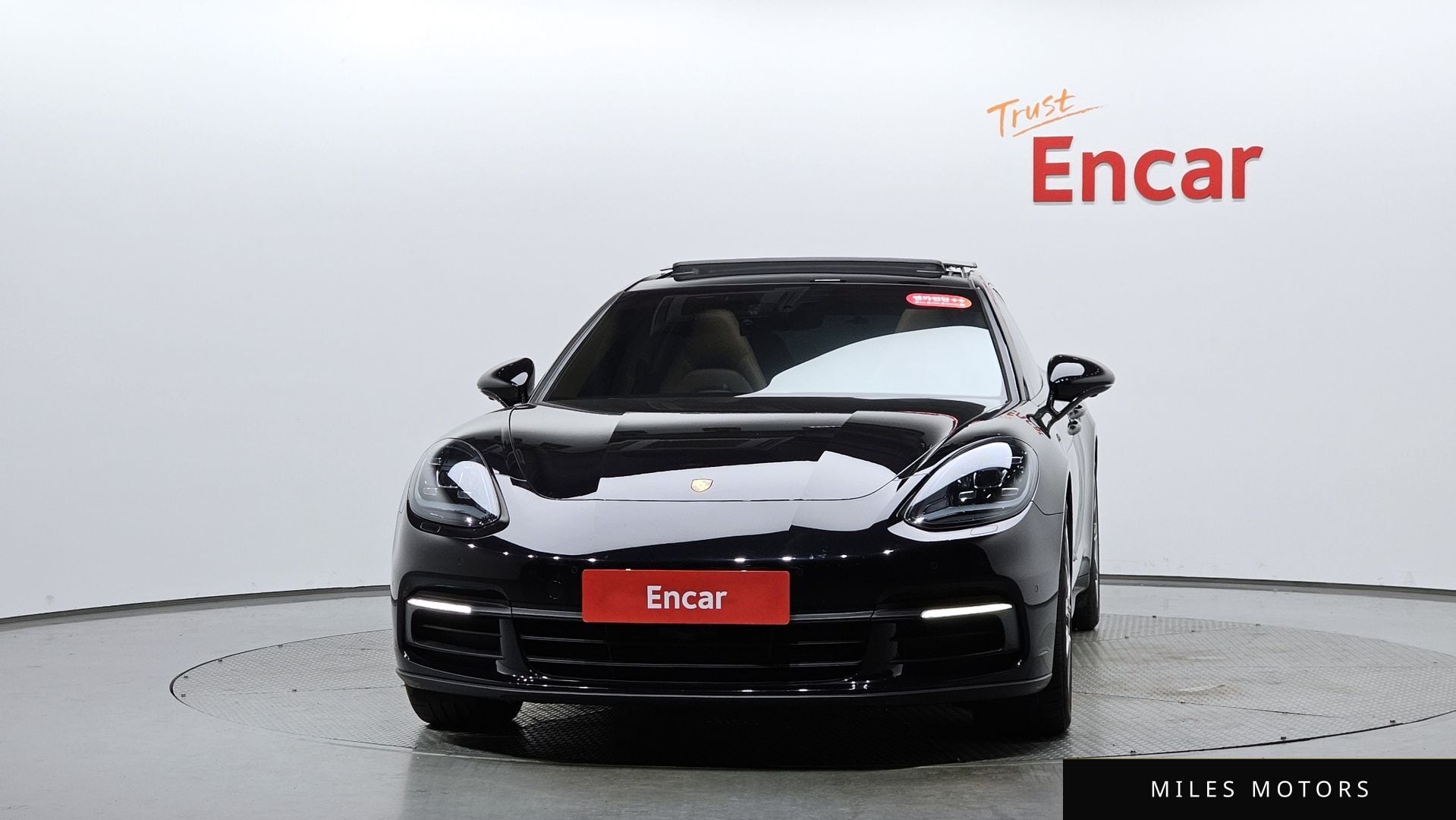 Porsche Panamera 2018 — миниатюра 2