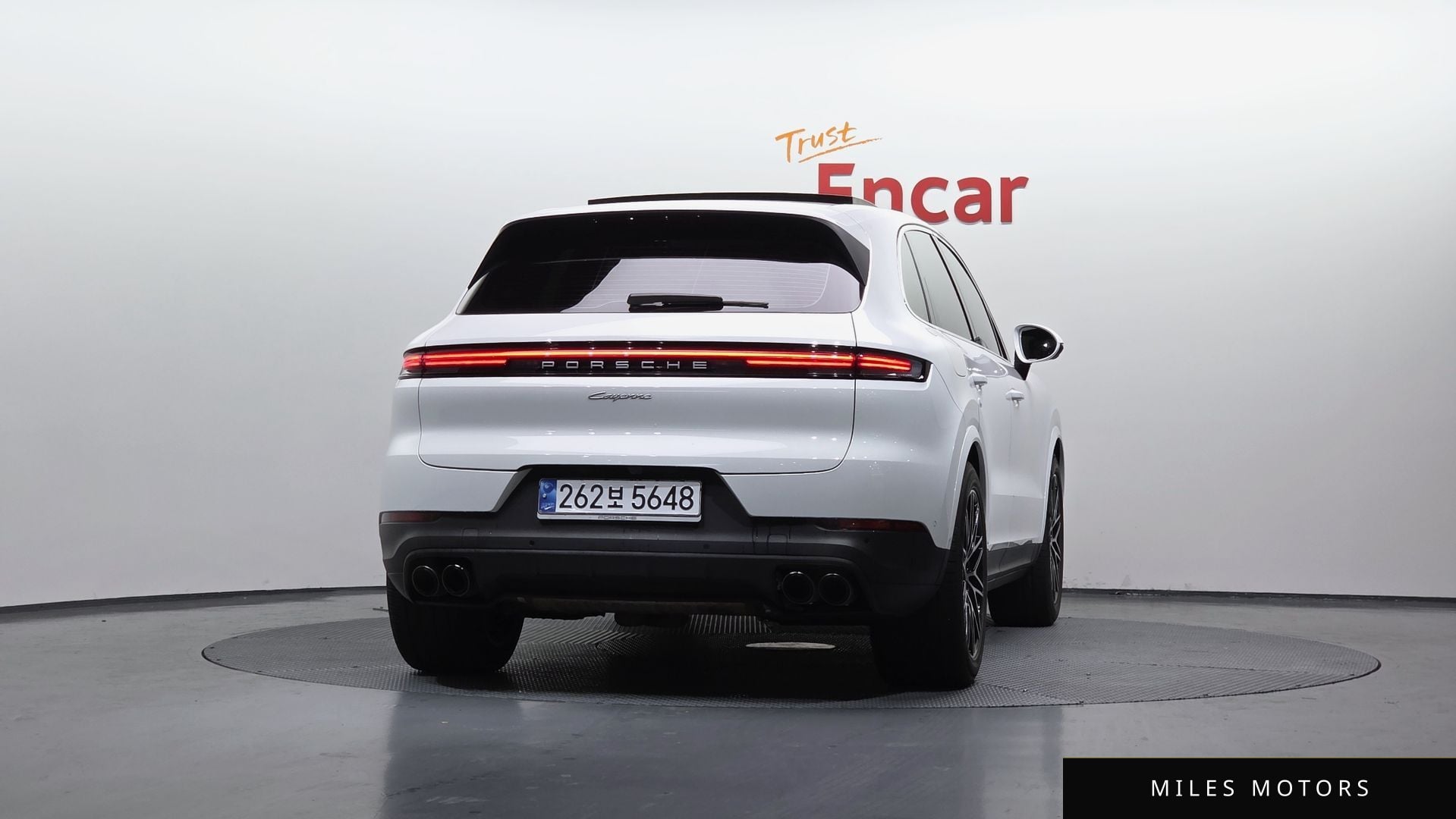 Porsche Cayenne 2024 — миниатюра 3