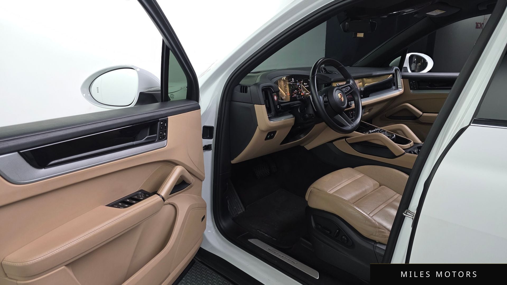 Porsche Cayenne 2024 — миниатюра 9