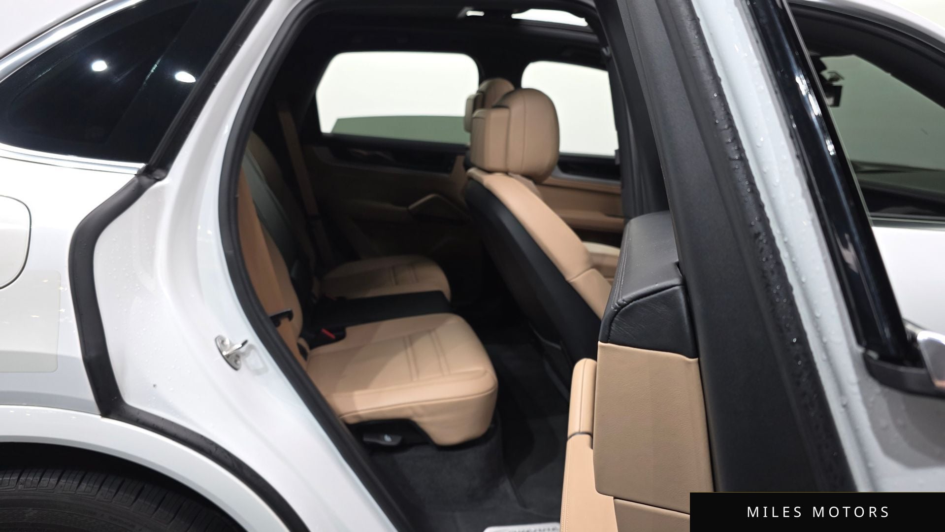 Porsche Cayenne 2024 — миниатюра 12