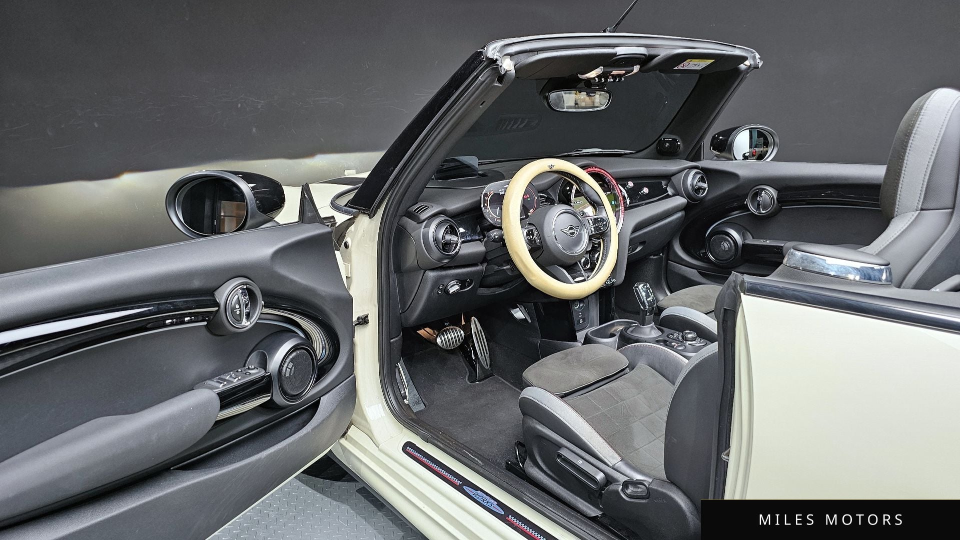 MINI Cooper Convertible 2023 — миниатюра 11