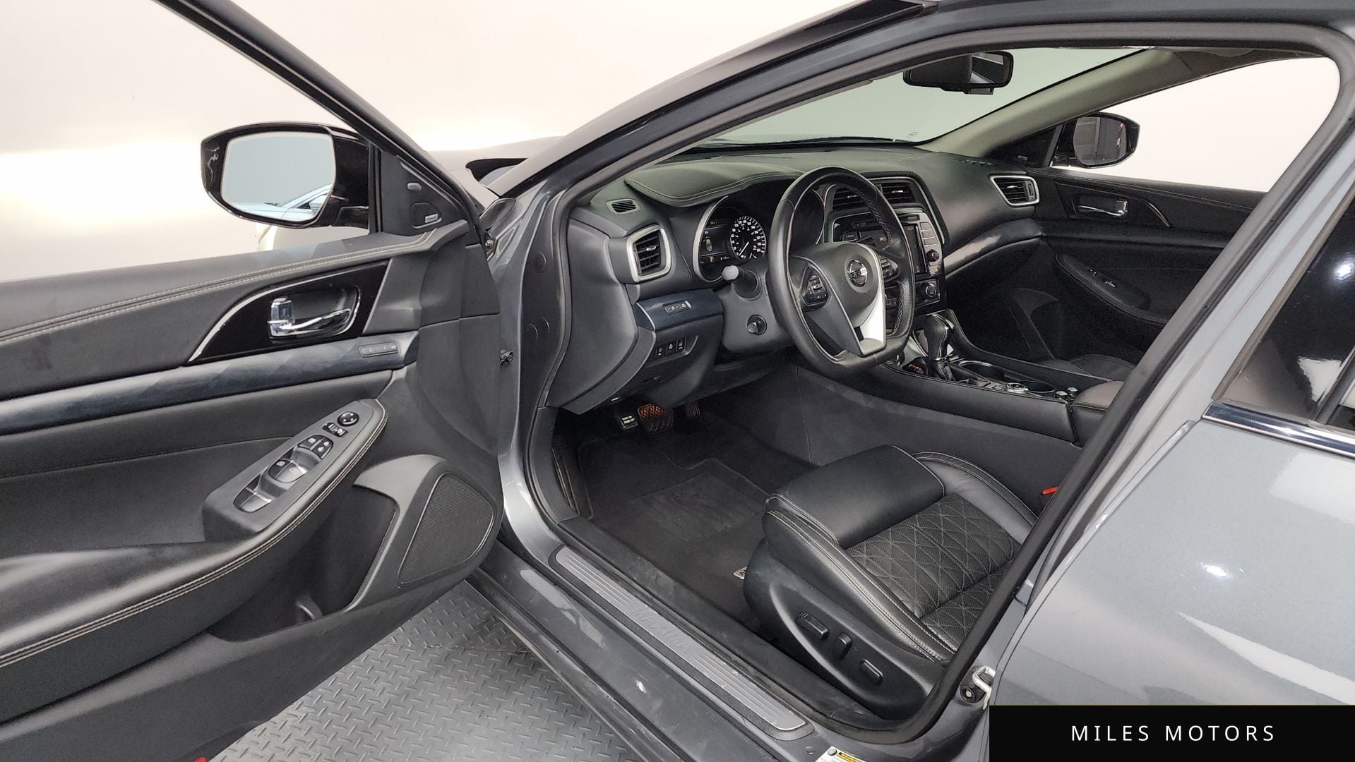 Nissan Maxima 2019 — миниатюра 10