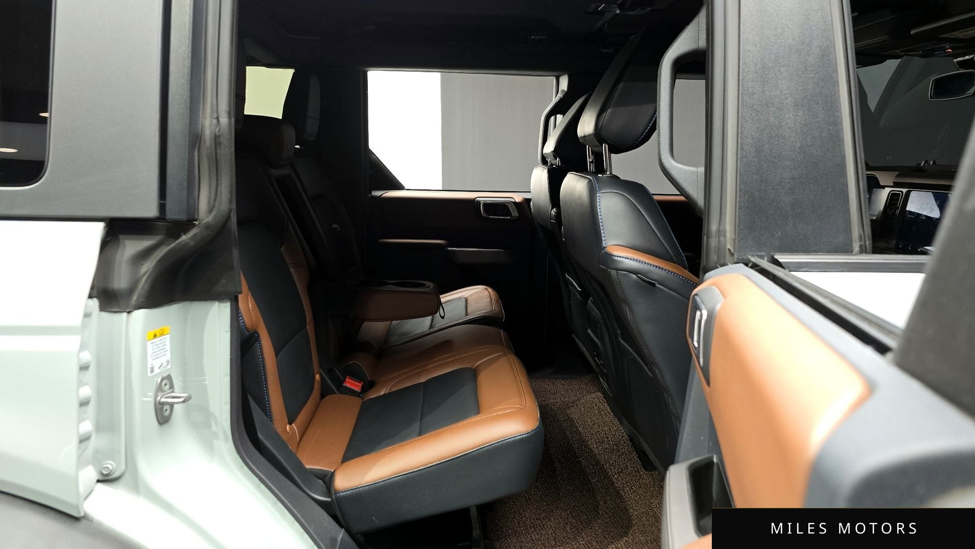 Ford Bronco 2023 — миниатюра 12
